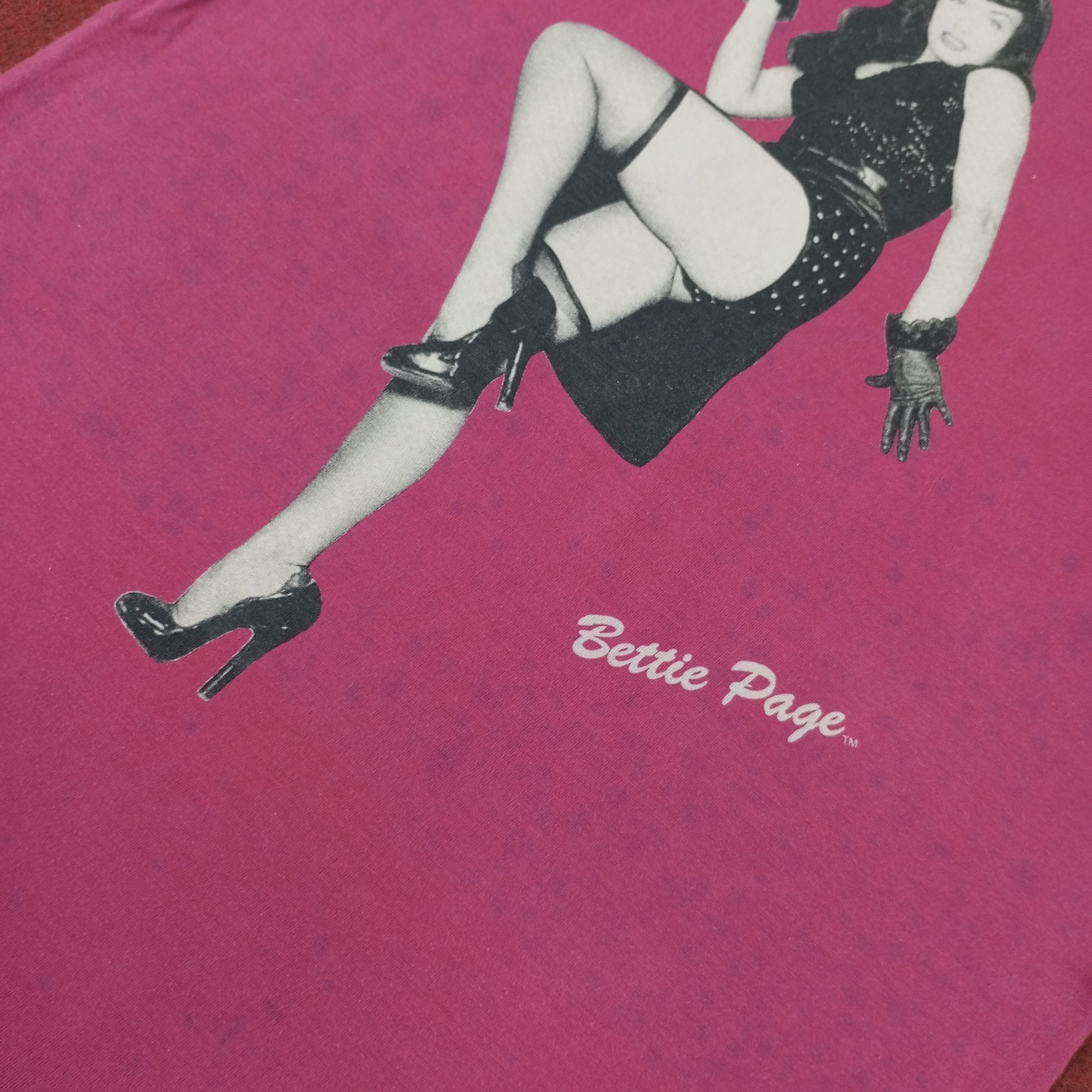Hysteric Glamour Hysteric Glamour Bettie Page Japanese Brand Tshirt Fashion Size S / US 4 / IT 40 - 9 Thumbnail