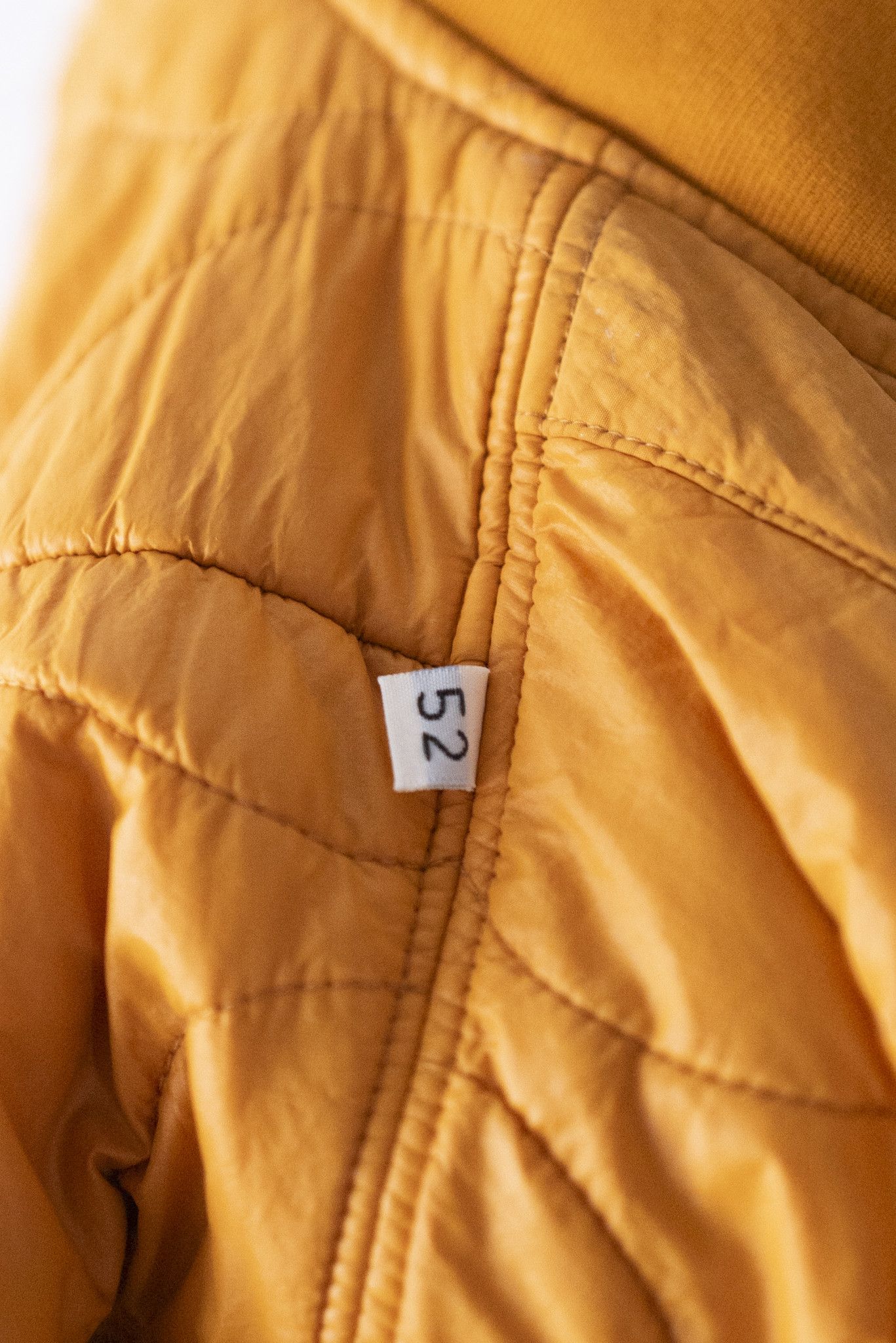 C.P. Company C.P. COMPANY QUILTED BOMBER ORANGE SZ L Size US L / EU 52-54 / 3 - 11 Thumbnail