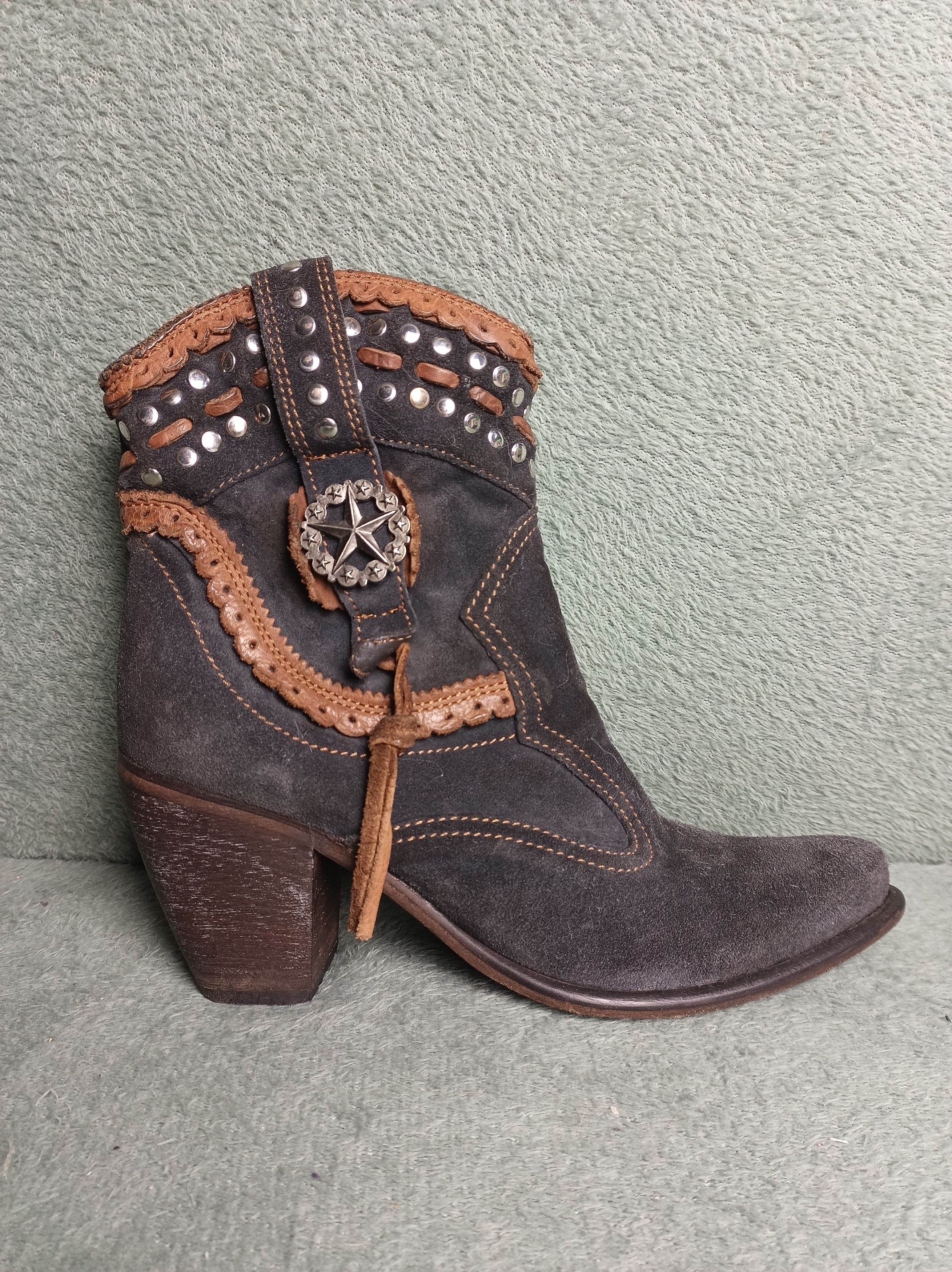 Cowboy Equipment × Handmade EL VAQUERO Leather Cowboy Ankle Boots EU 39 Size US 9 / IT 39 - 8 Thumbnail