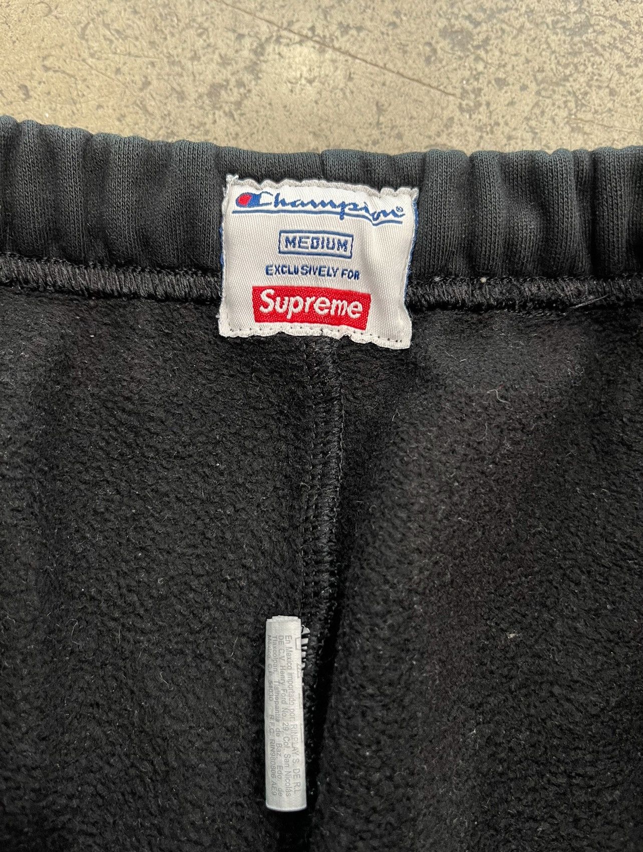 Champion × Supreme Supreme x Champion Sweatpant Size US 32 / EU 48 - 3 Thumbnail