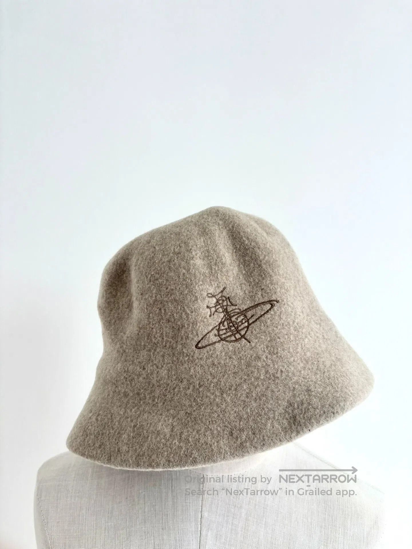 Vivienne Westwood vivienne westwood beige bucket hat. Size ONE SIZE - 1 Thumbnail