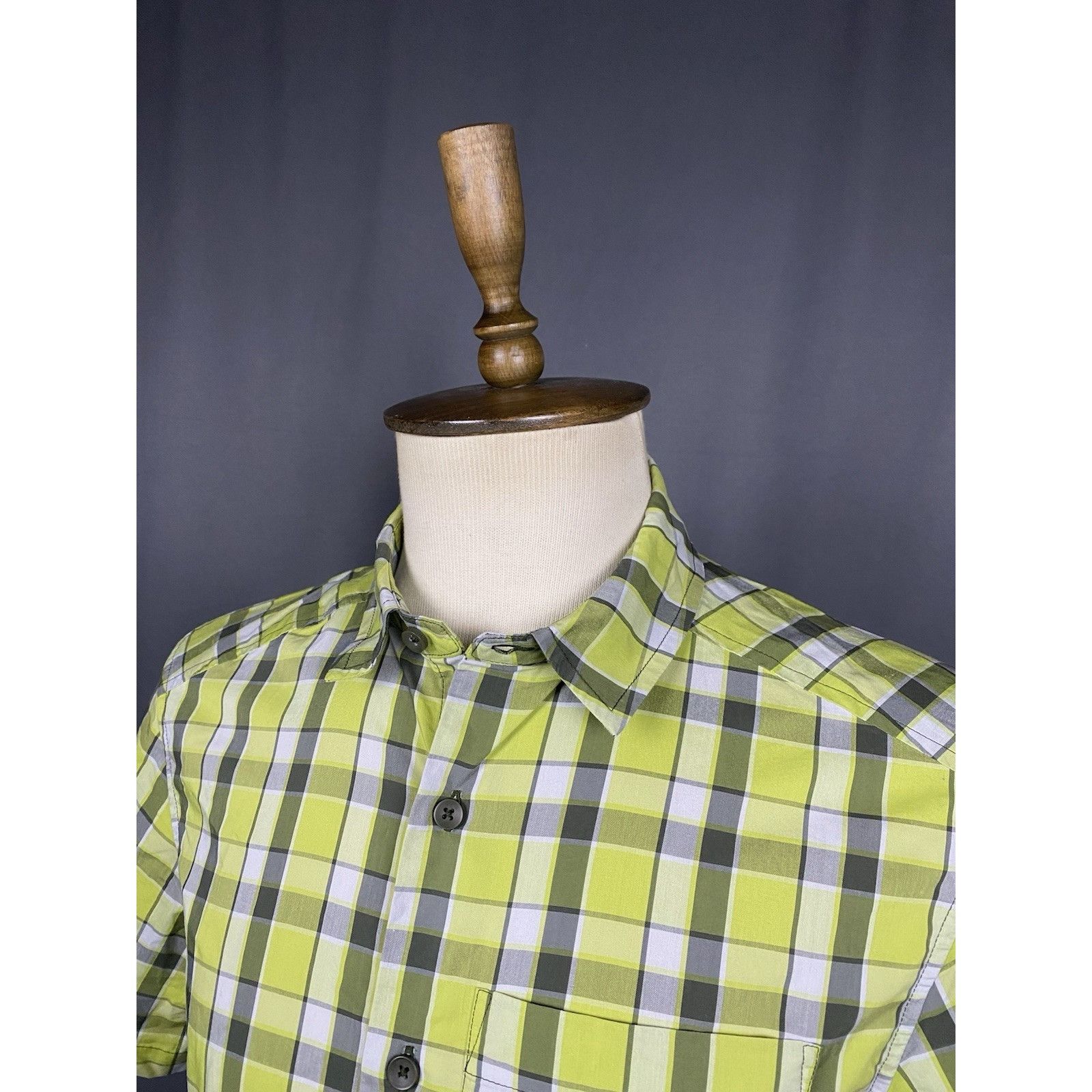 Arc'teryx MINT! Arc'Teryx Men' Green Checked Short Sleeve Shirt Size M Size US M / EU 48-50 / 2 - 5 Thumbnail
