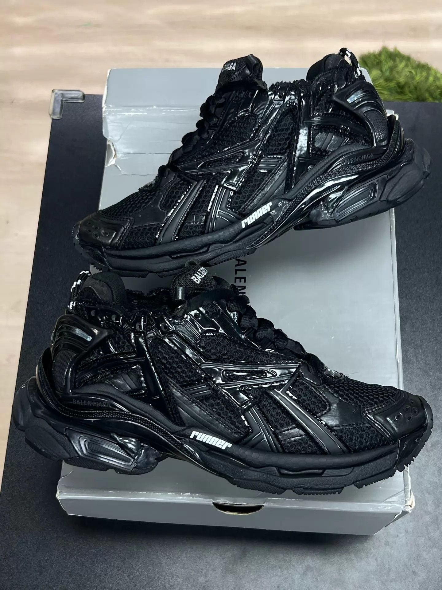 Balenciaga Balenciaga Runner Black 39 Size US 8.5 / IT 38.5 - 4 Thumbnail