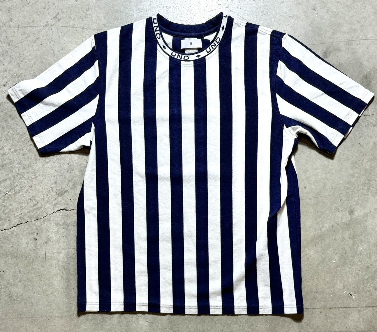 Undefeated × Vintage Undefeated Striped Roller Blue White Shirt size L Size US L / EU 52-54 / 3 - 1 Thumbnail