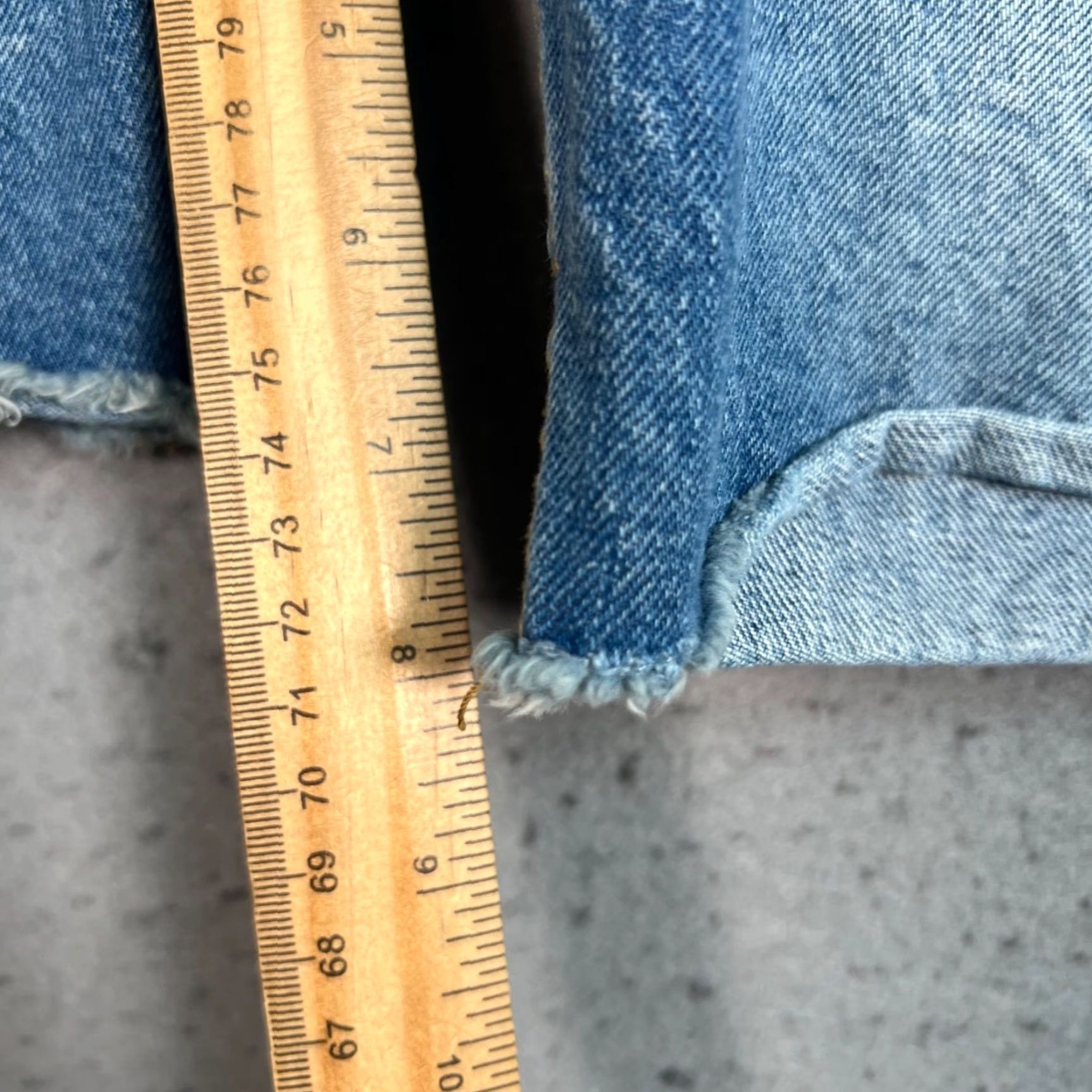 H&M H&M Coachella Mens Bermuda Shorts Regular Fit Denim Distressed Blue 32 Adult Mens Size US 32 / EU 48 - 7 Thumbnail