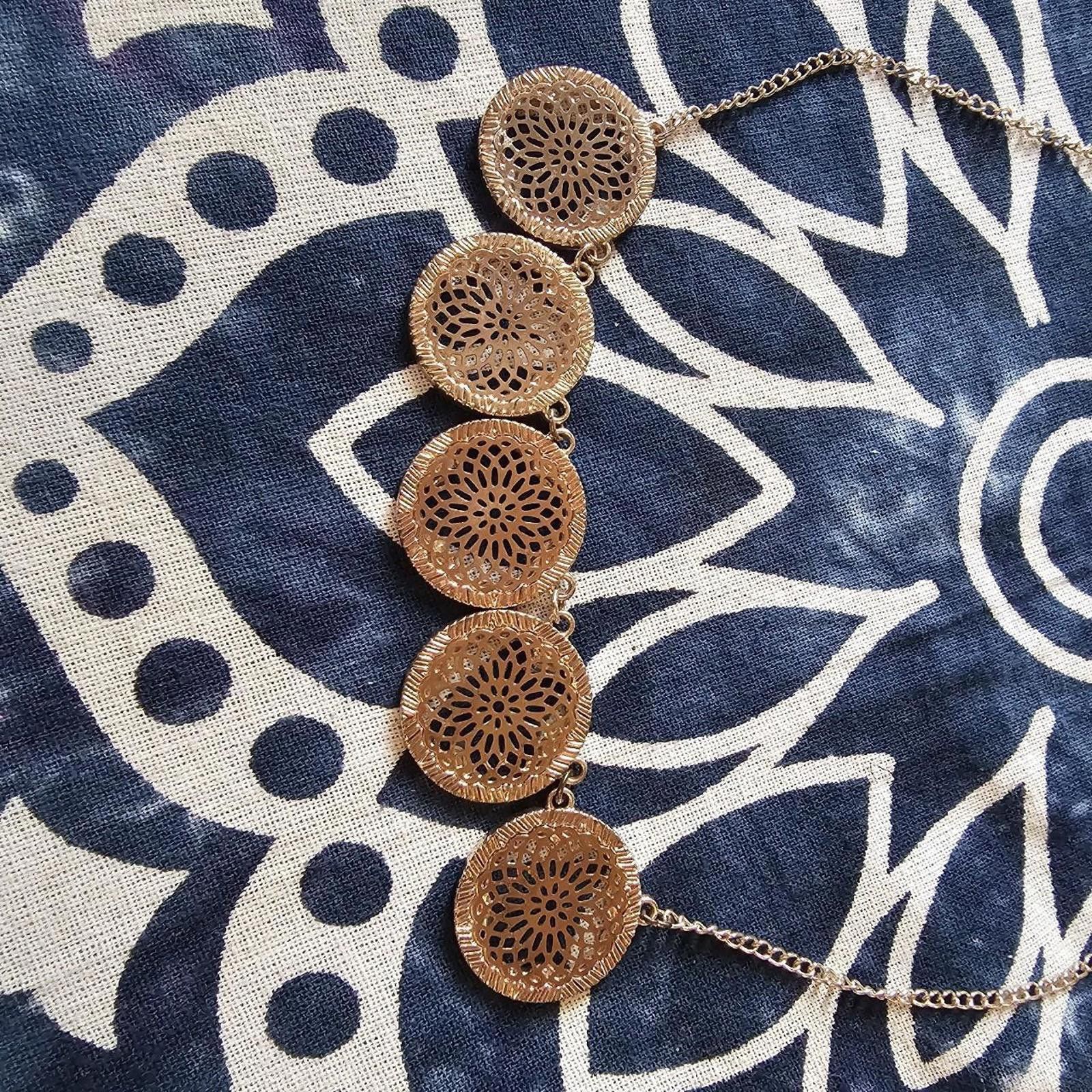 Designer Claire's Faux Gold Necklace Size ONE SIZE - 2 Thumbnail