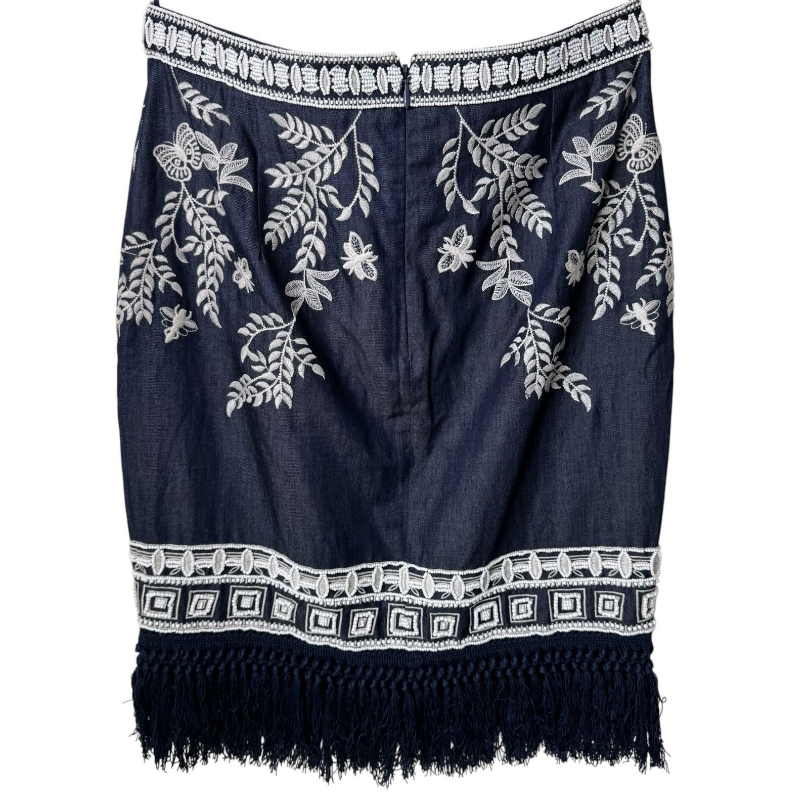 Other ELLE SASSON Beaded Fringe Floral Embroidery Mini Skirt 36/4 Size 27" / US 4 / IT 40 - 2 Thumbnail