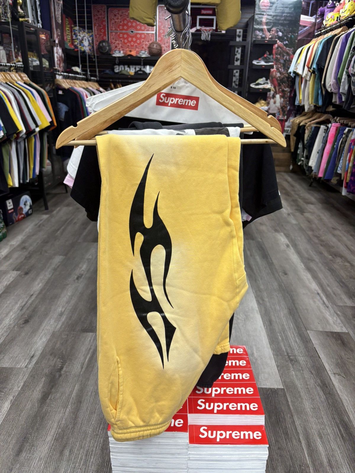 HELLSTAR Hellstar Sports Sweatpants 'Yellow' Large Size US 32 / EU 48 - 3 Thumbnail