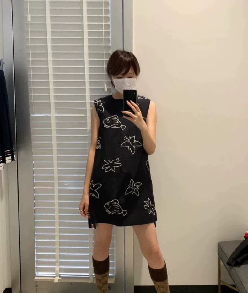 Thom Browne Thom Browne A vest with a dress Size XS / US 0-2 / IT 36-38 - 1 Thumbnail
