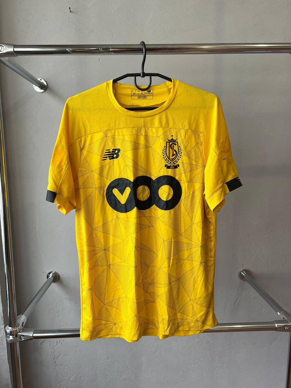 Sports Specialties 2019/20 STANDART LIEGE #18 THIRD SOCCER FOOTBALL JERSEY NB Size US M / EU 48-50 / 2 - 3 Thumbnail