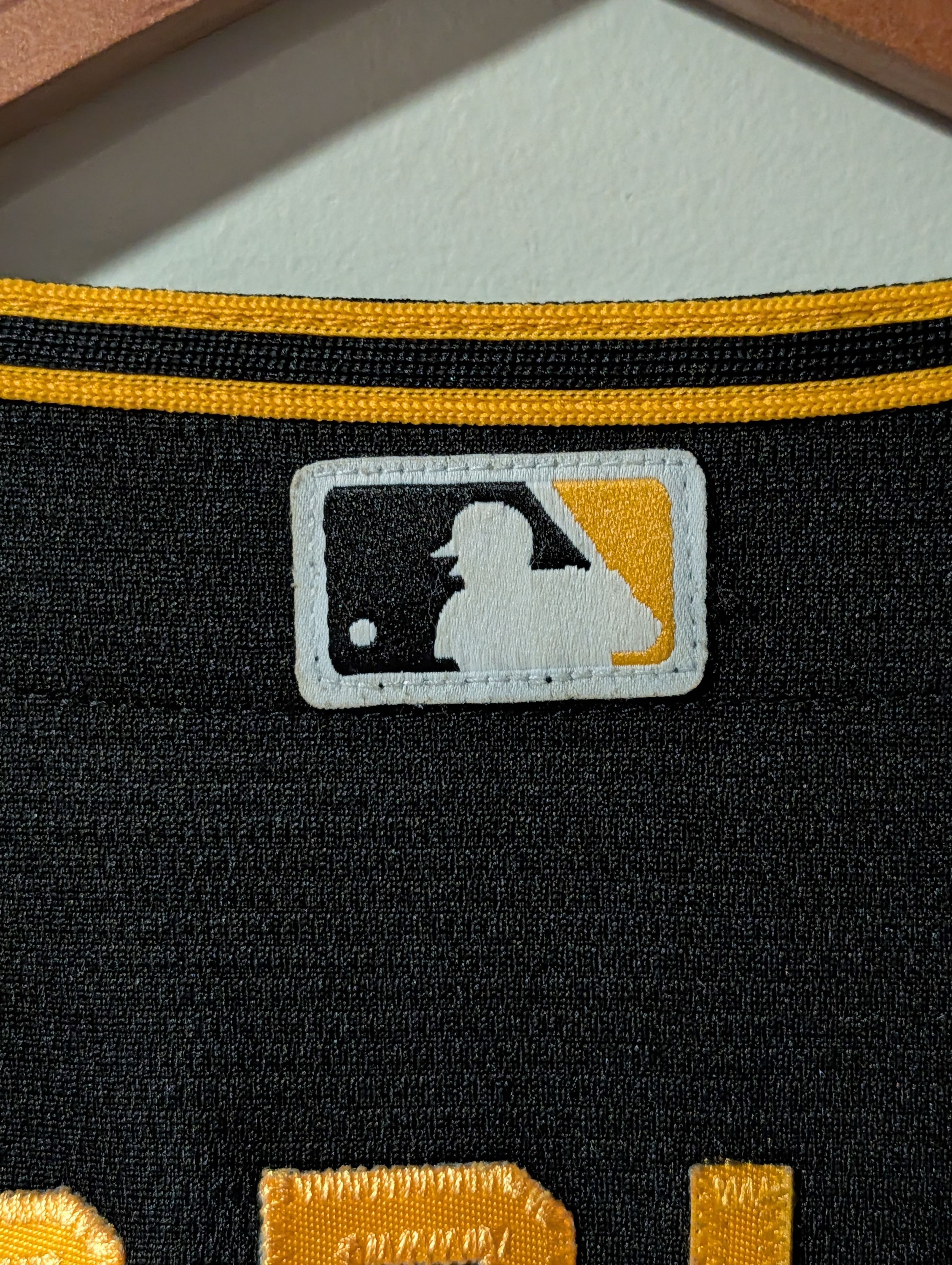 MLB Majestic Josh Harrison Pittsburgh Pirates Jersey Youth 10/12 Size US M / EU 48-50 / 2 - 8 Thumbnail