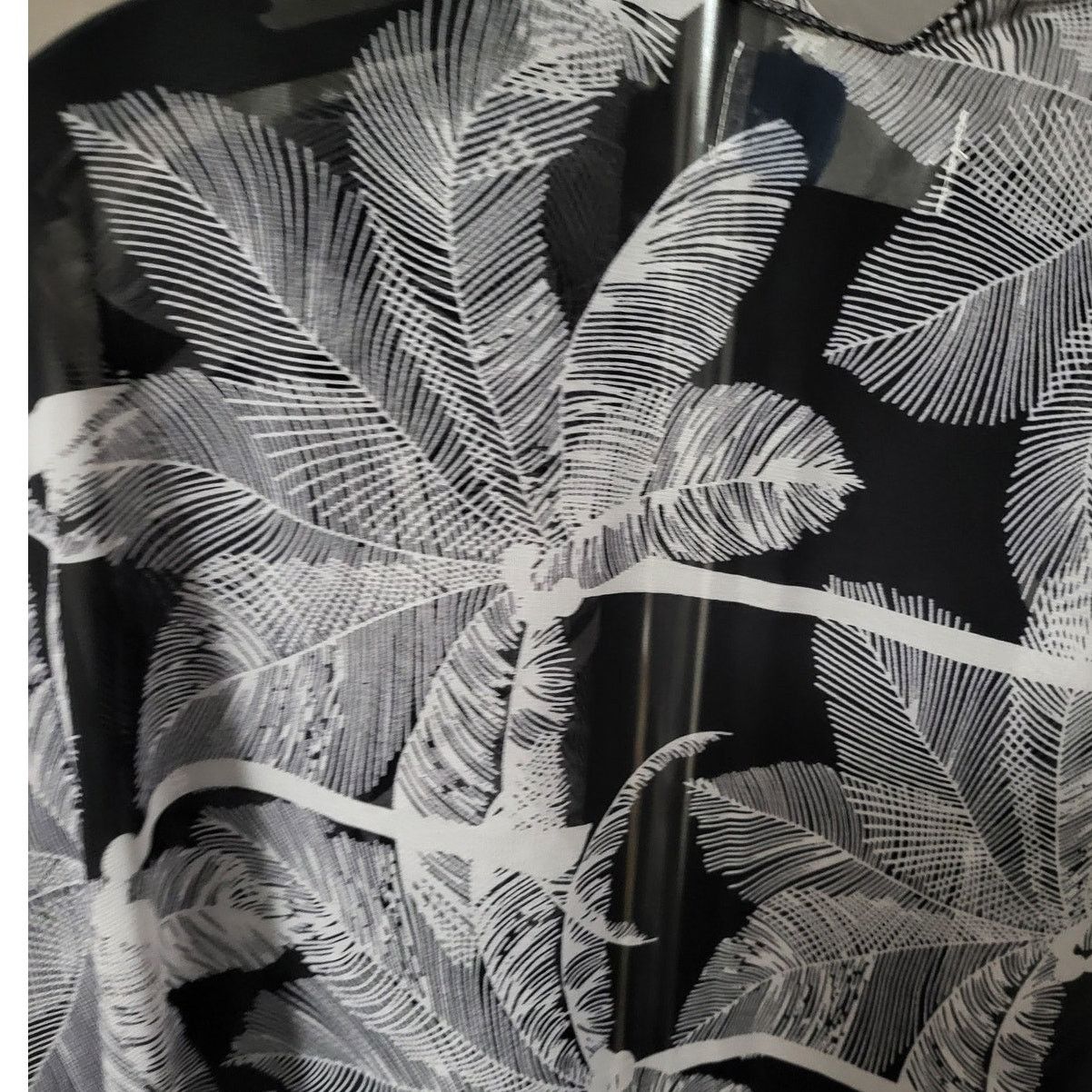 14th & Union 14th & Union Sheer Black & White Palm Tree Coverup Shawl -OS Size ONE SIZE - 6 Thumbnail