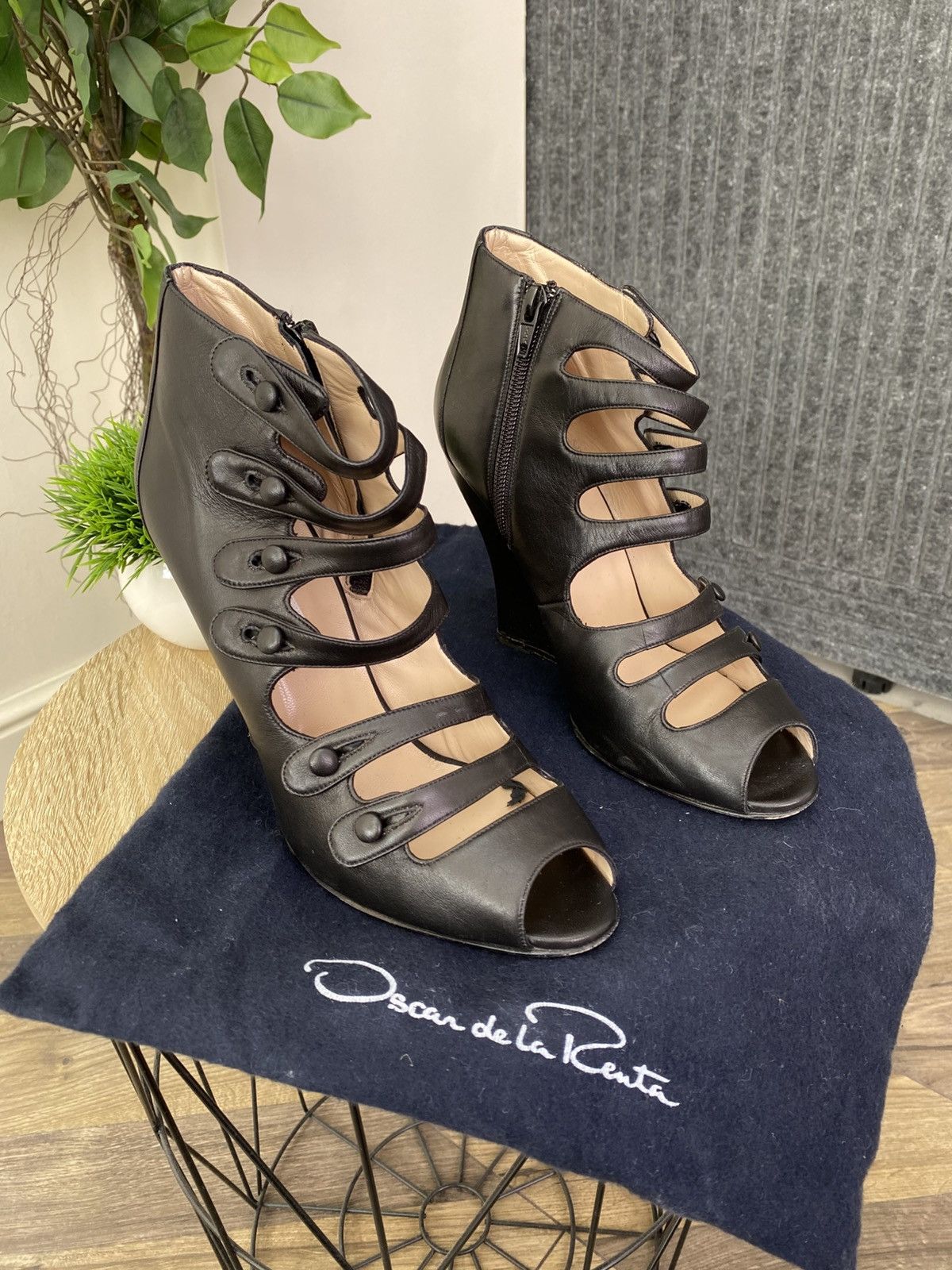 Oscar De La Renta Vintage Oscar de la Renta Leather Caged Ankle Length Sandals Size US 9.5 / IT 39.5 - 4 Thumbnail