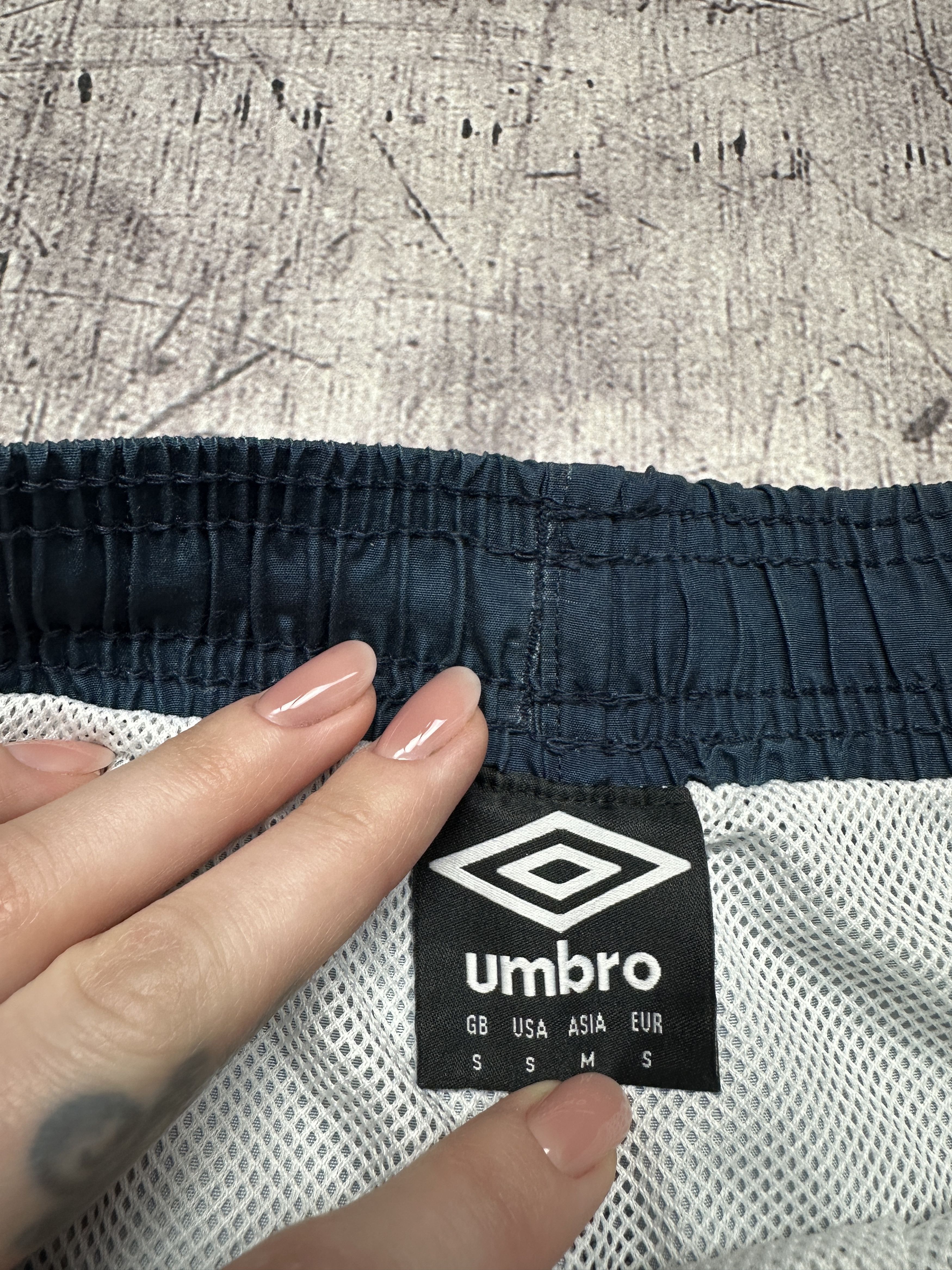 Umbro Umbro Mens Nylon Shorts Size US 30 / EU 46 - 4 Thumbnail