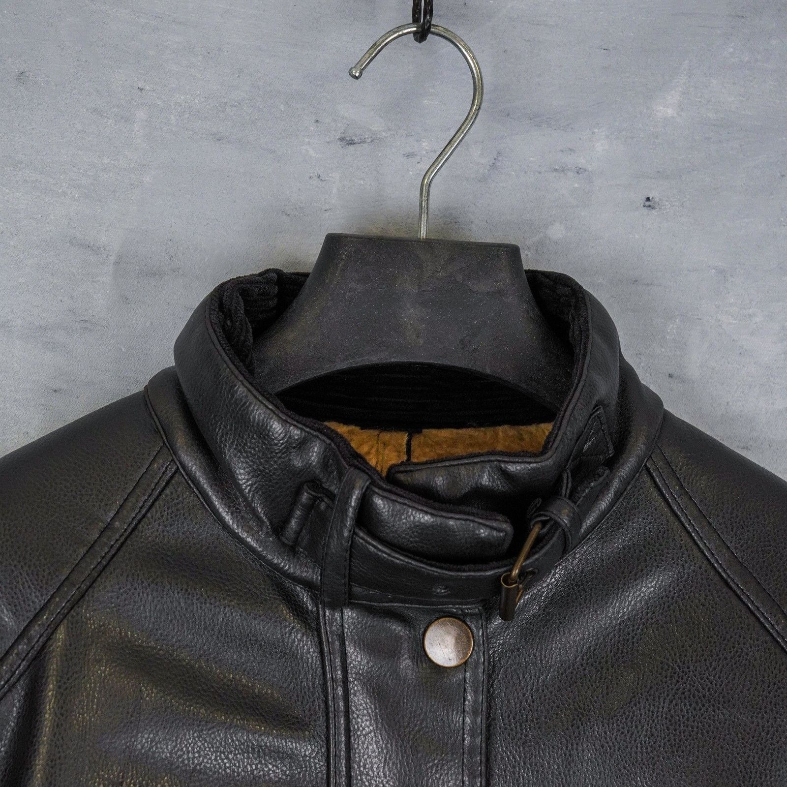 Belstaff Vintage belstaff black leather patch logo womens moto jacket Size S / US 4 / IT 40 - 4 Thumbnail