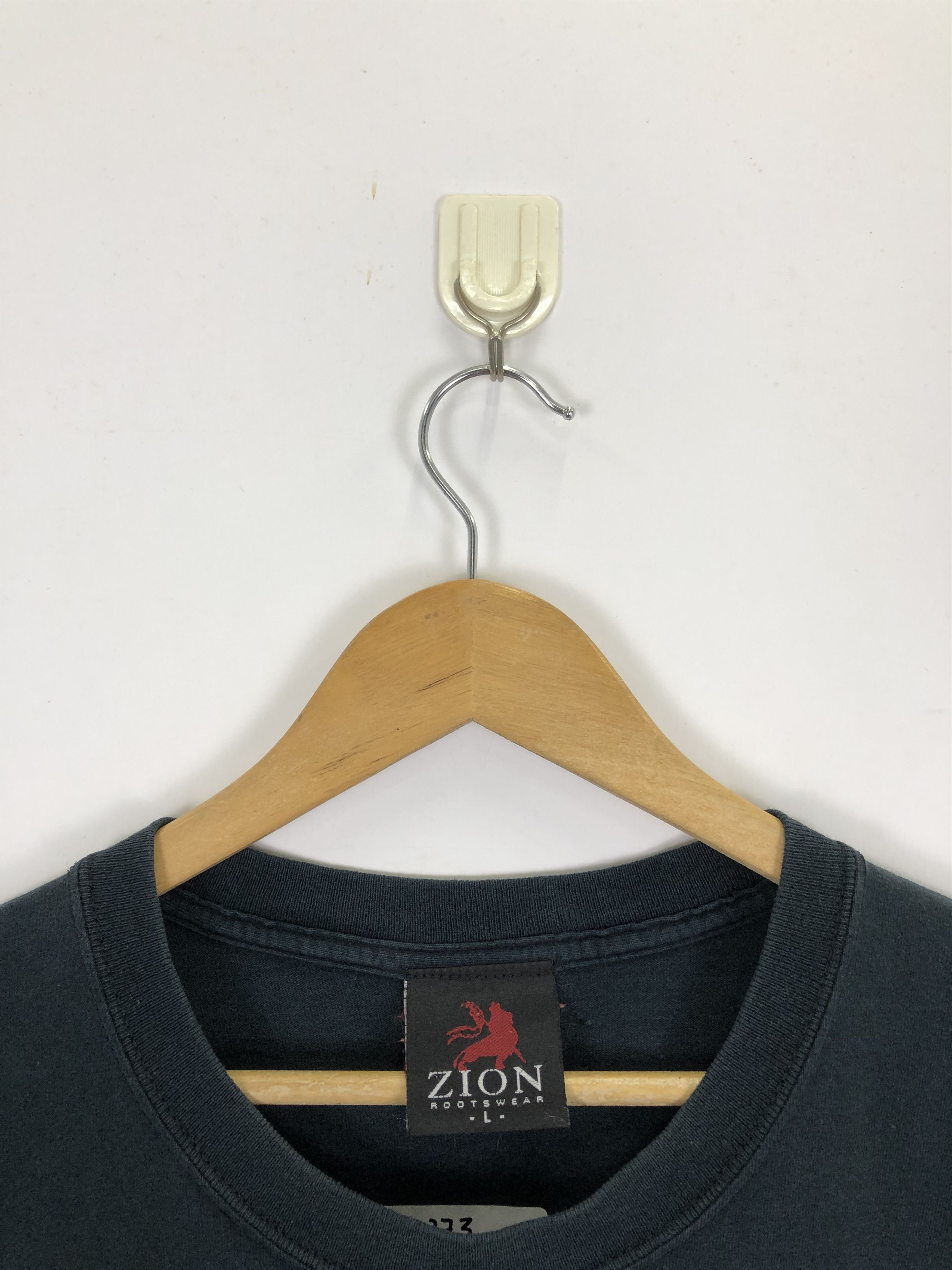 Bob Marley × Vintage × Zion Rootswear Vintage 90s Zion Rootswear Bob Marley Lion Rap Tees TA0373 Size US L / EU 52-54 / 3 - 9 Thumbnail