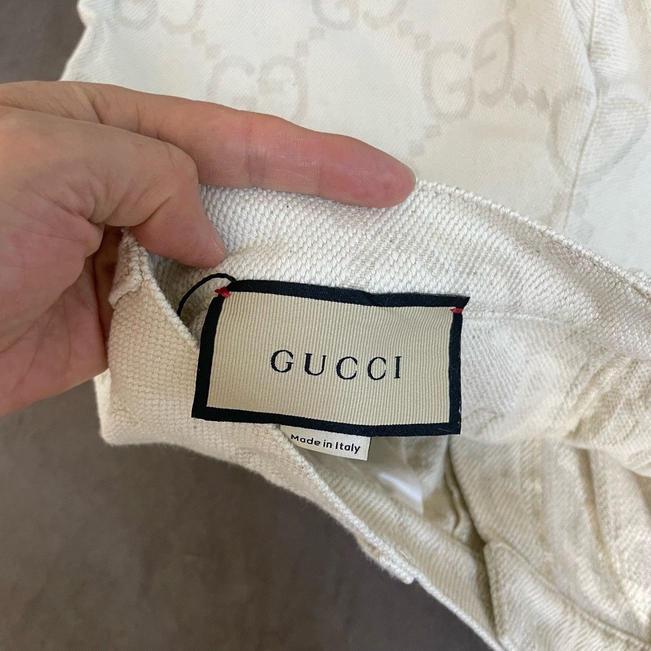 Gucci Gucci White full-print denim shorts 2501-Nextarrow Size US XS / EU 42 / 0 - 5 Thumbnail
