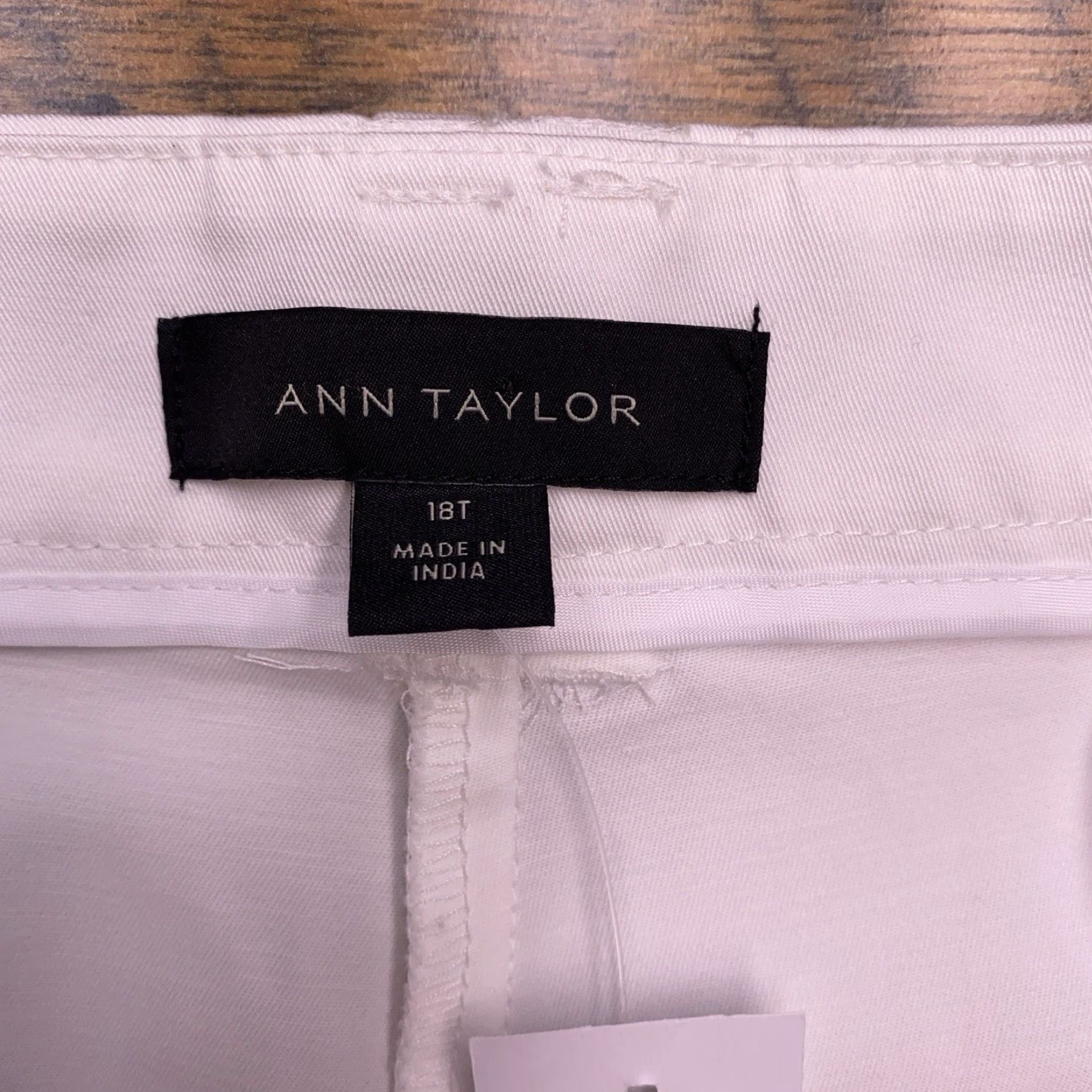 Ann Taylor Ann Taylor Cotton Crop Pants 18 Tall White Mid Rise Stretch New Pants Tall White 18 Size 40" / US 18 - 5 Thumbnail