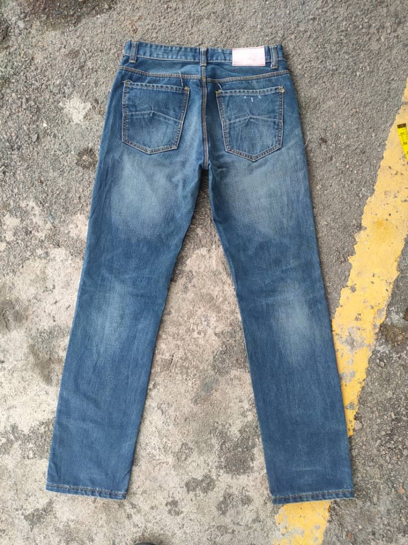 Armani × Jean × Vintage VINTAGE ARMANI FADED DISTRESSED JEANS DENIM PANTS Size US 31 - 7 Thumbnail