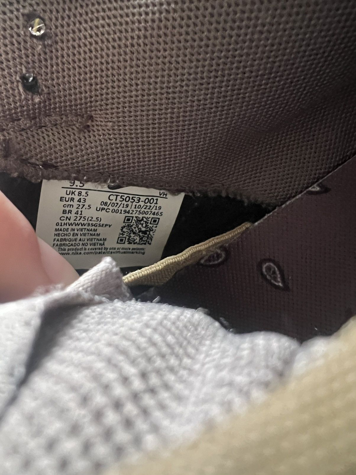 Nike × Travis Scott Travis Scott x Nike SB Dunk Low Size US 9.5 / EU 42-43 - 9 Thumbnail