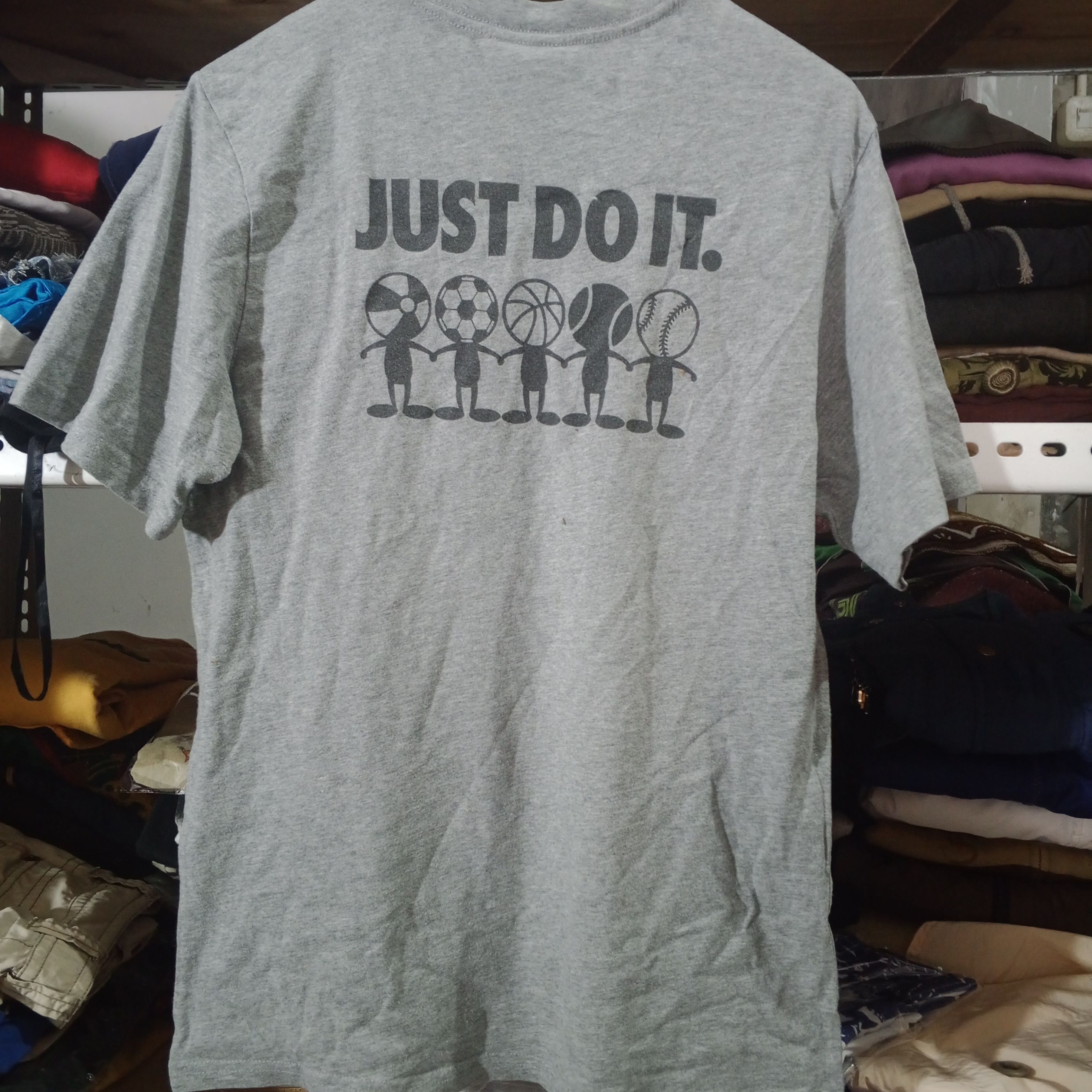 Nike Vintage Nike Beat Da Heat Grey T-Shirt Size US S / EU 44-46 / 1 - 3 Thumbnail