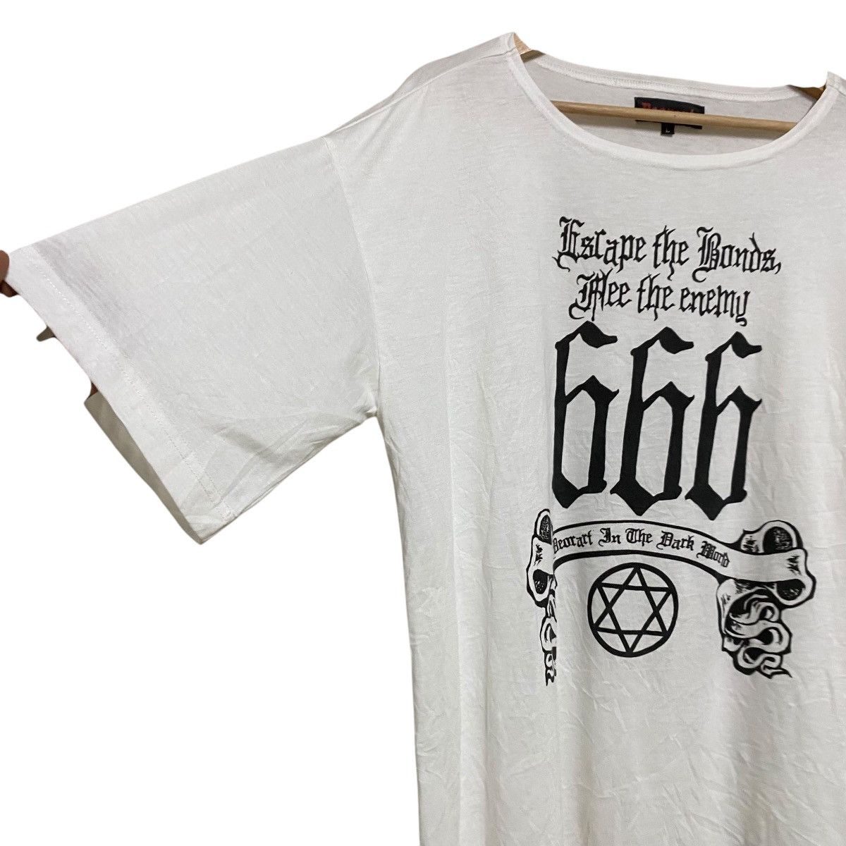 Seditionaries Deorart Shirt 666 'escape the bonds' 'Free the enemy' Size US L / EU 52-54 / 3 - 6 Thumbnail