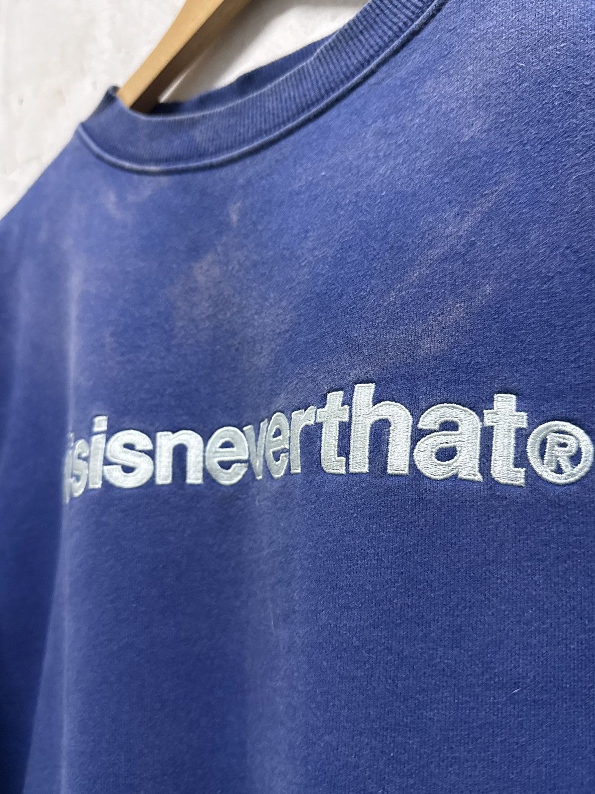 thisisneverthat Sun Faded thisisneverthat Script Crewneck Size US M / EU 48-50 / 2 - 4 Thumbnail