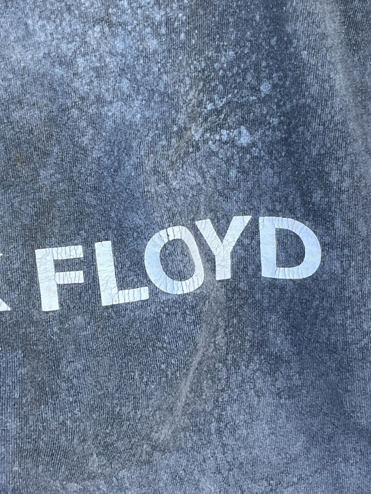 Band Tees × Pink Floyd × Vintage Vintage Pink Floyd The Wall Thrashed Distressed T Shirt Tee Size US M / EU 48-50 / 2 - 18 Thumbnail