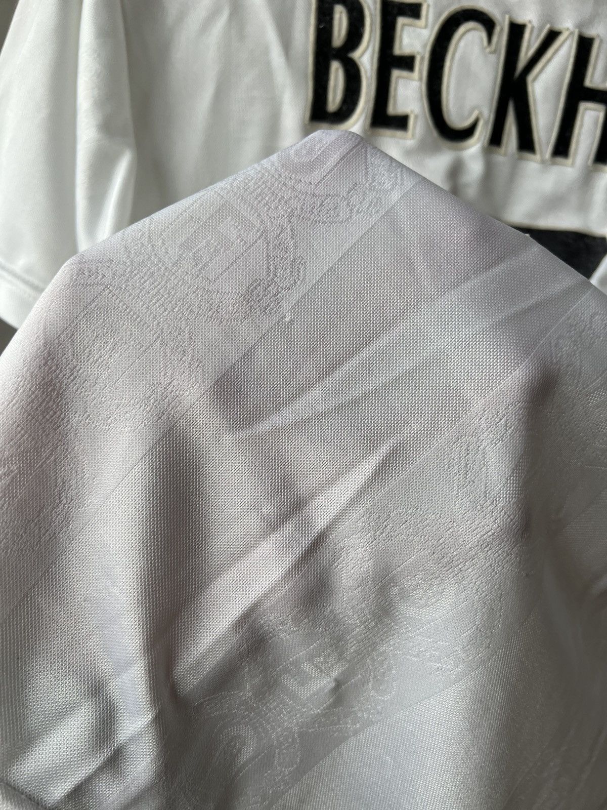 Umbro 1997/98 MANCHESTER UNITED #7 BECKHAM SOCCER JERSEY 10/11 YR Size US XXS / EU 40 - 18 Thumbnail