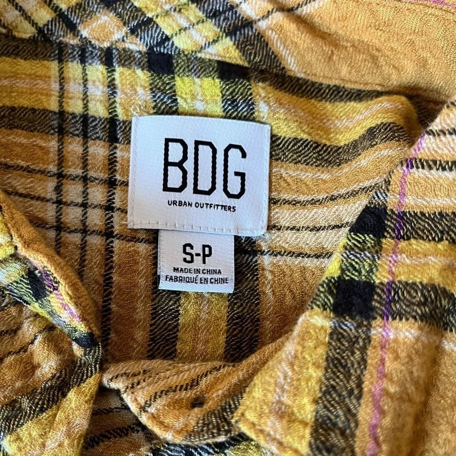 Bdg BDG Urban Outfitters boyfriend button down shirt, size SP Size S / US 4 / IT 40 - 3 Thumbnail