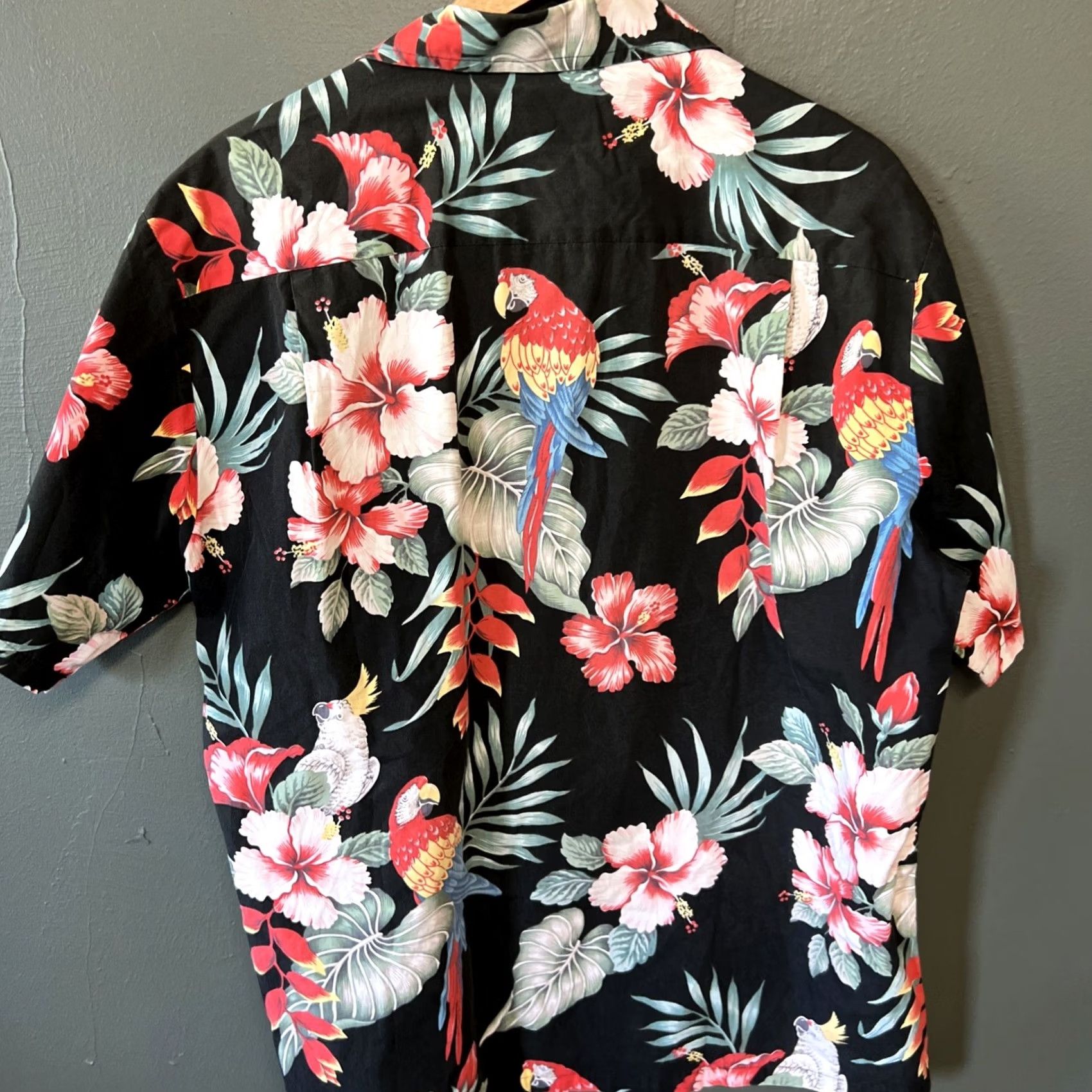 J Brand Howie Shirt Short Sleeve Button-Up Made in Hawaii Black Hawaiian Macaw Floral Button-Down Collared XL Mens Size US XL / EU 56 / 4 - 3 Thumbnail