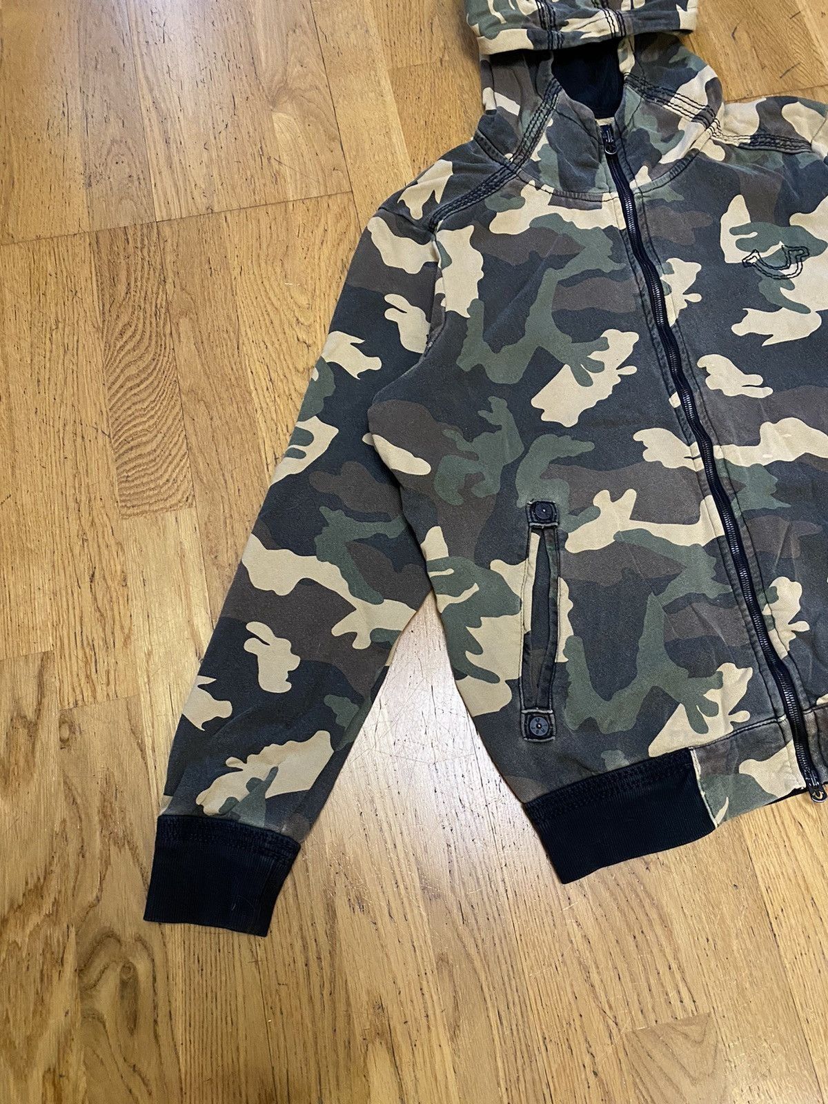 Other True Religion camo hoodie - Size M Size US M / EU 48-50 / 2 - 4 Thumbnail