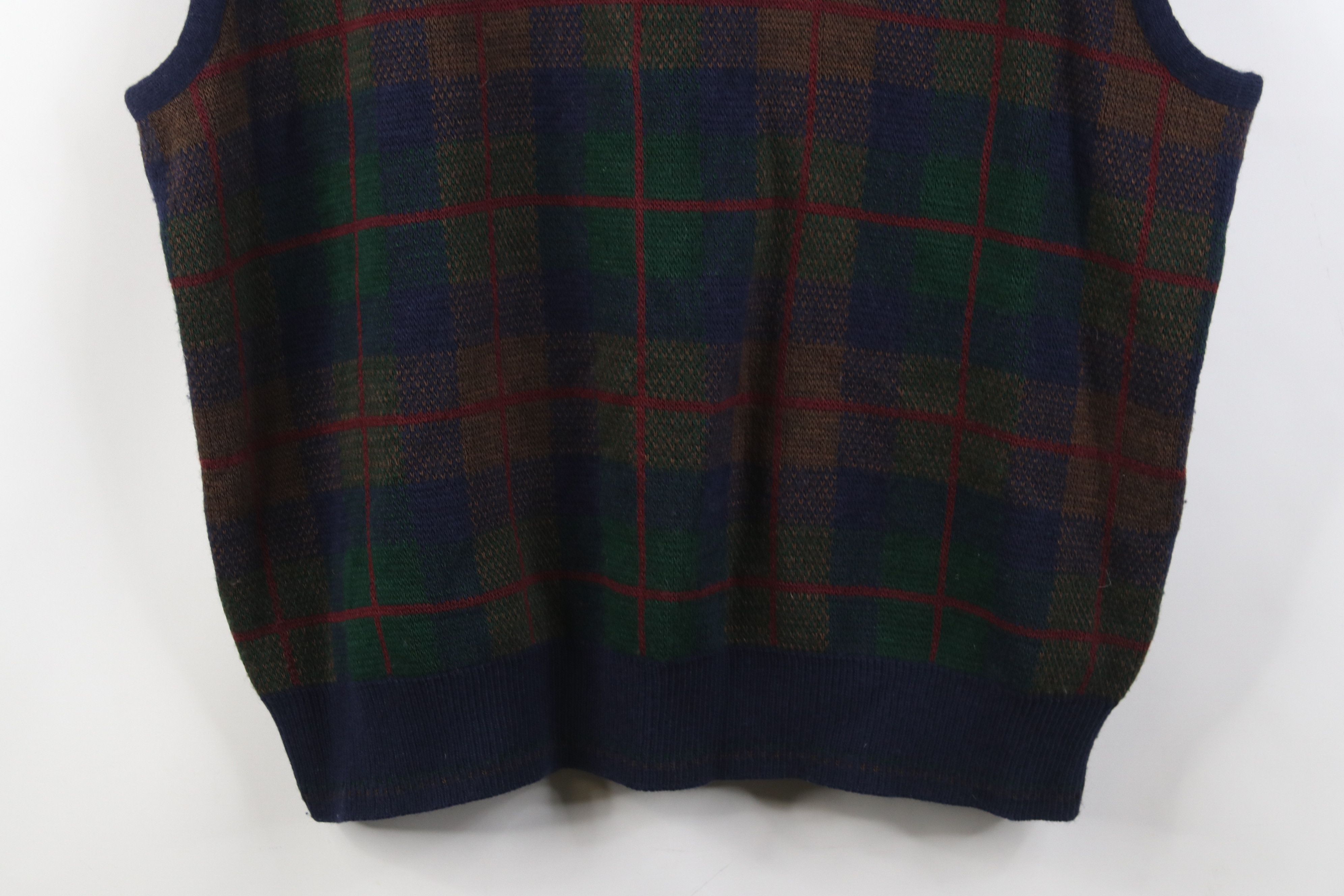 Vintage Vintage 90s Streetwear Knit Cardigan Sweater Vest Plaid Size L / US 10 / IT 46 - 9 Thumbnail