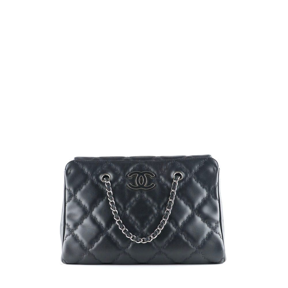 image of Chanel Chanel Handbags Timeless/classique in Black, Women's