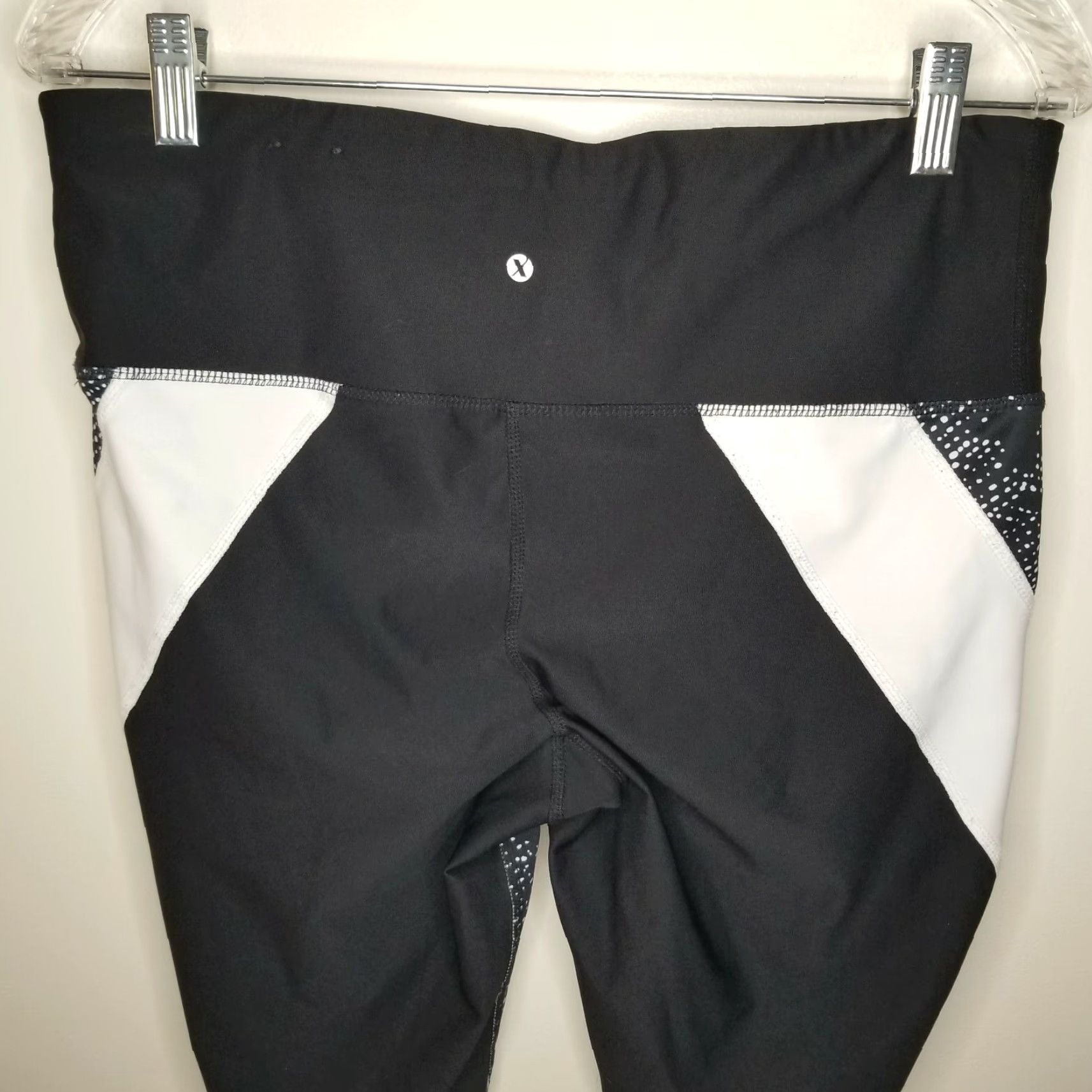 Vintage XERSION Leggings Capri Women's L Black White Fitted Activewear Capris Women’s Size L Size 36" / US 14 / IT 50 - 5 Thumbnail