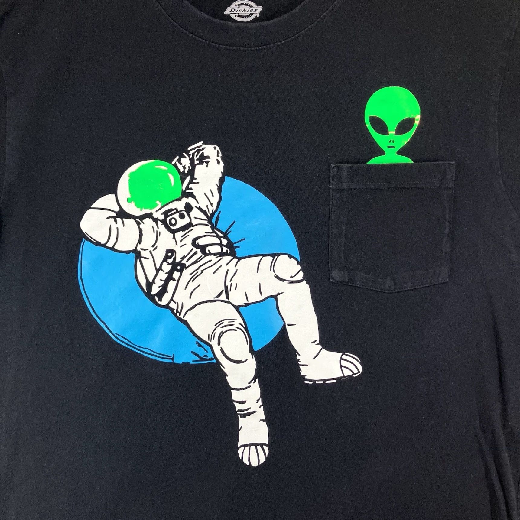 Dickies VINTAGE Space Alien T-Shirt Men's XL Black Graphic Print Humor 2020s Size US XL / EU 56 / 4 - 3 Thumbnail