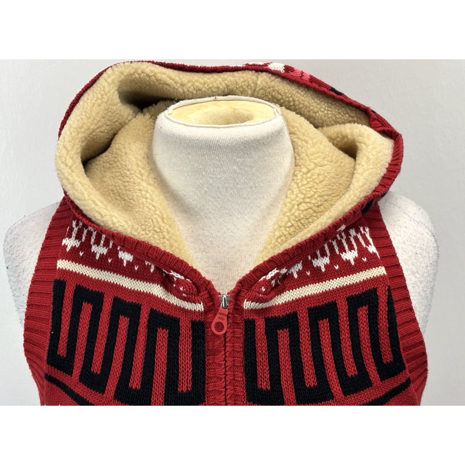 Nike Nike 6.0 Fair Isle Sweater Vest Women’s XS Sherpa Hood Full Zip Red Black Ski Vest XS Womens Size XS / US 0-2 / IT 36-38 - 6 Thumbnail