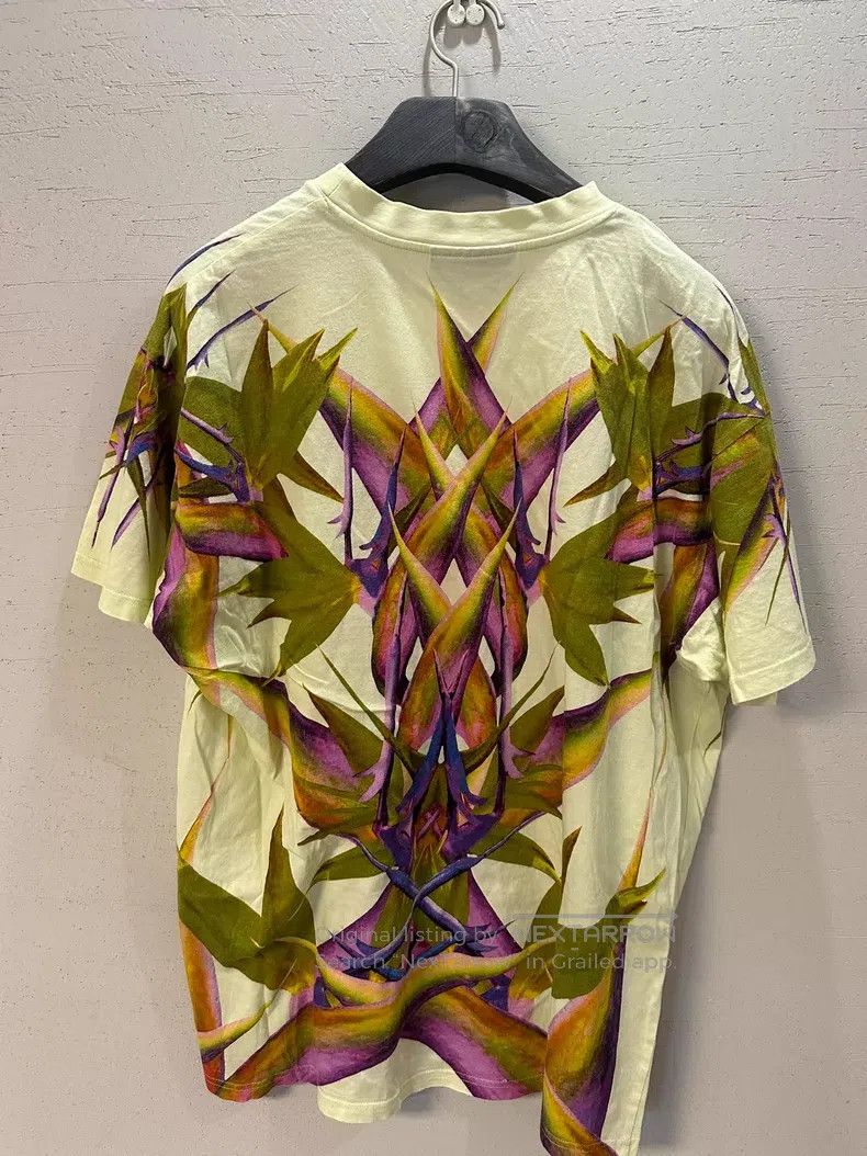 Givenchy Givenchy short sleeves Size US S / EU 44-46 / 1 - 2 Thumbnail