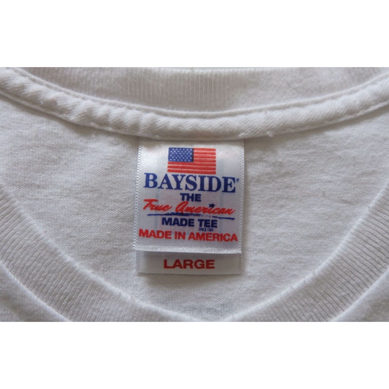Etro VINTAGE Bayside T-Shirt Art 90s Retro CARTOON USA MADE White Cotton Short Sleeve Crew Neck Men L 21" Pit to Pit 26" Length Size US L / EU 52-54 / 3 - 7 Thumbnail