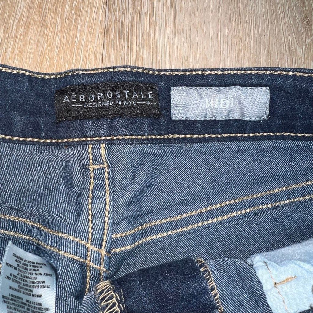 Aeropostale Aeropostale Midi Dark Whiskered Wash Denim Cuffed Shorts Con Size 27" / US 4 / IT 40 - 5 Thumbnail