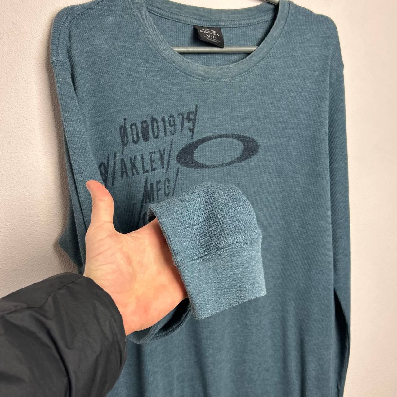 Oakley Vintage Oakley Softwear big logo streetwear y2k longsleeve Size US XL / EU 56 / 4 - 5 Thumbnail