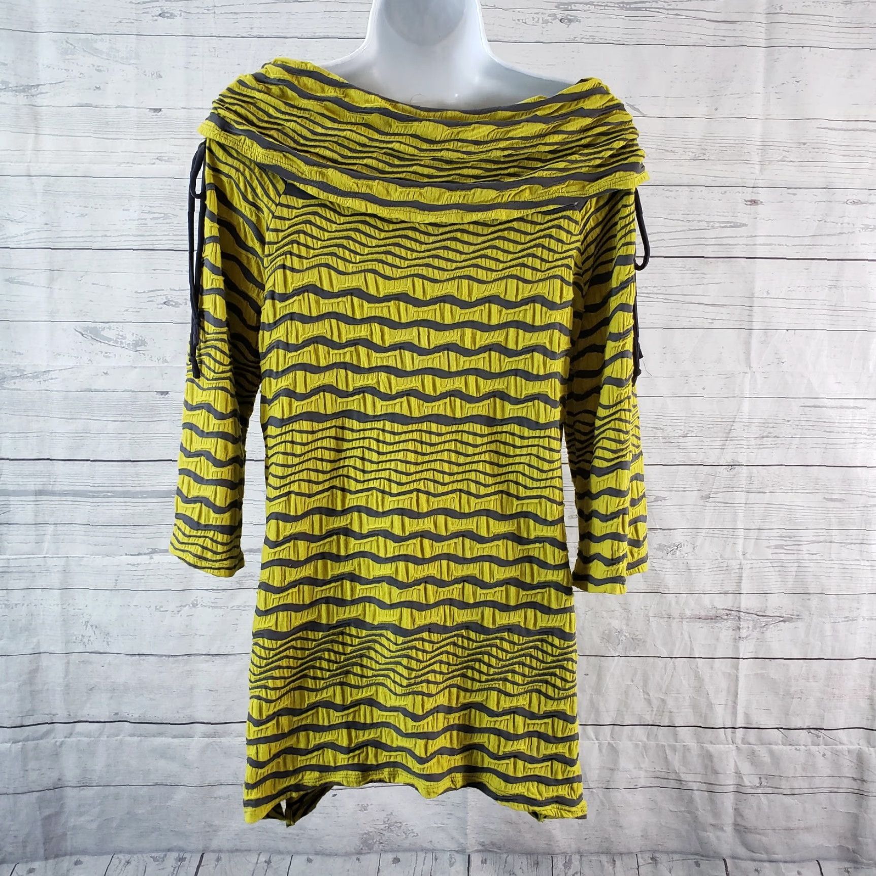Vintage IC by Connie K Womens Off The Shoulder Top Sz Small Green Stripe Textured Blouse Size S / US 4 / IT 40 - 4 Thumbnail