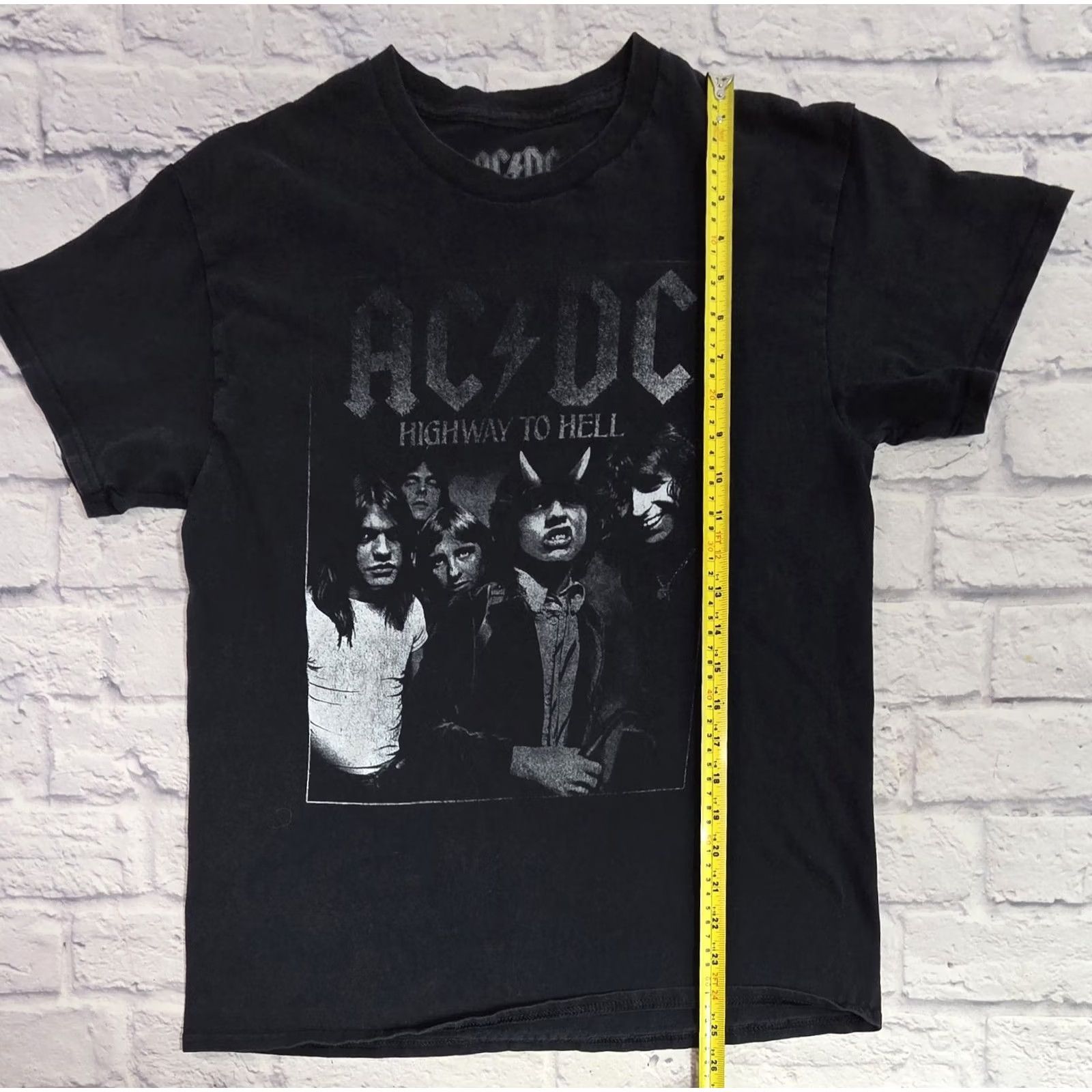 Vintage AC/DC Highway To Hell Black T-shirt Men M EUC Size Medium Brand M & M Shirt Size US M / EU 48-50 / 2 - 5 Thumbnail