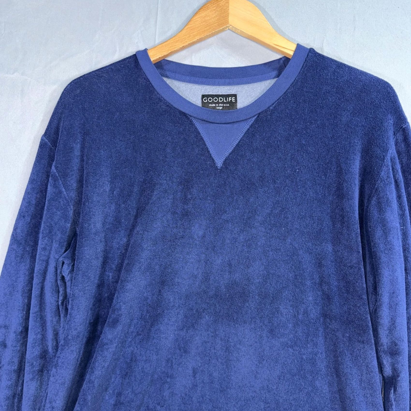 Vintage Goodlife Sweatshirt Mens Large Blue Terry Cloth Pullover Crewneck Knit Cotton Polyester N/A 80% 20% USA Vintage No Men Regular L Blue Solid 90s Size US L / EU 52-54 / 3 - 3 Thumbnail