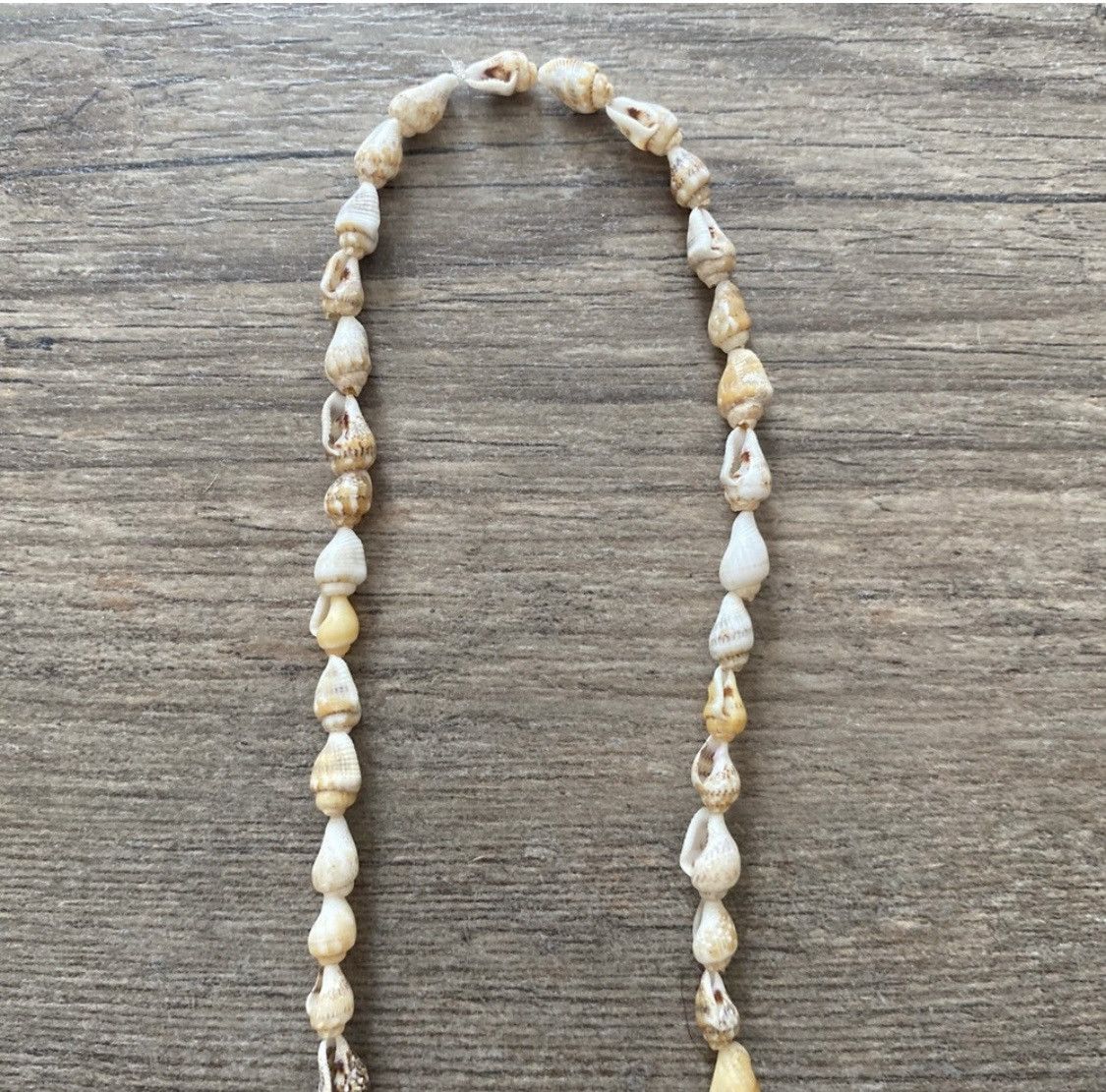 Vintage VINTAGE LONG NATURAL COWRIE SEASHELL NECKLACE Size ONE SIZE - 6 Thumbnail