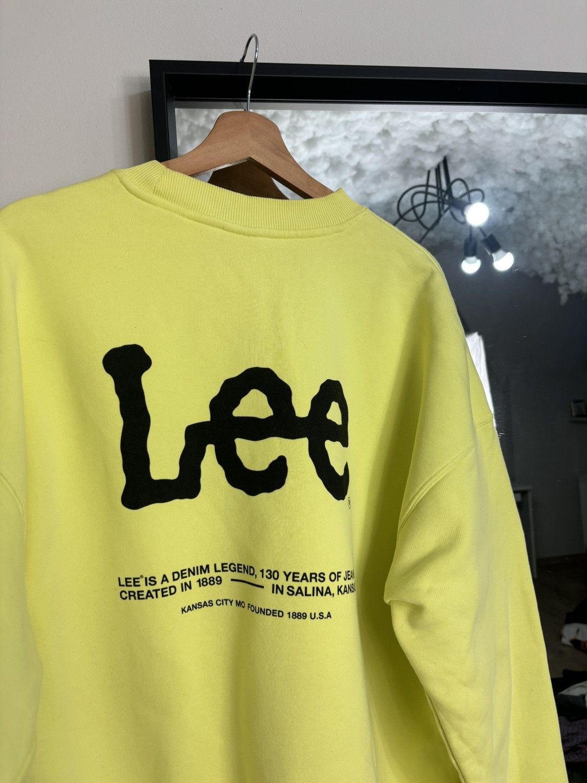 Lee × Vintage RARE Crazy Boxy Heavy Crewneck Sweatshirt Lee Big Logo USA Size US L / EU 52-54 / 3 - 2 Thumbnail