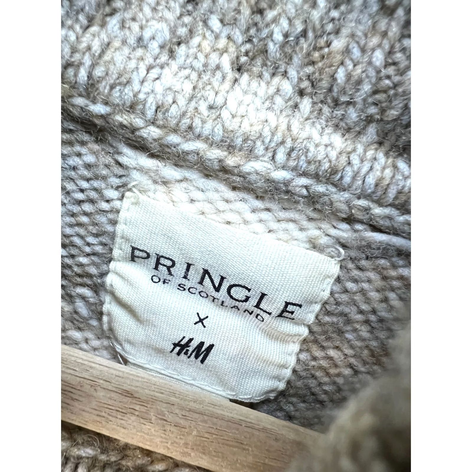 Pringle Of Scotland Pringle of Scotland x H&M Beige Sweater Wool Blend High Neck Sz M Womens Argyle Knit Size M / US 6-8 / IT 42-44 - 4 Thumbnail