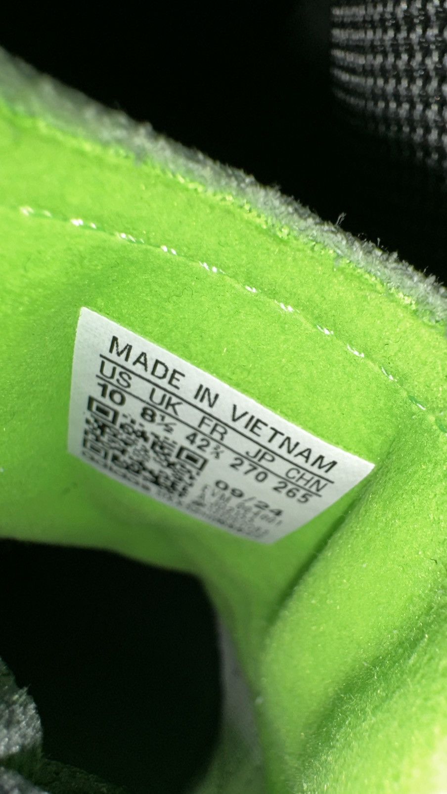 Adidas Adidas Tokyo Decon Solar Green (Men's 9/Women's 10) Size US 9 / EU 42 - 8 Thumbnail