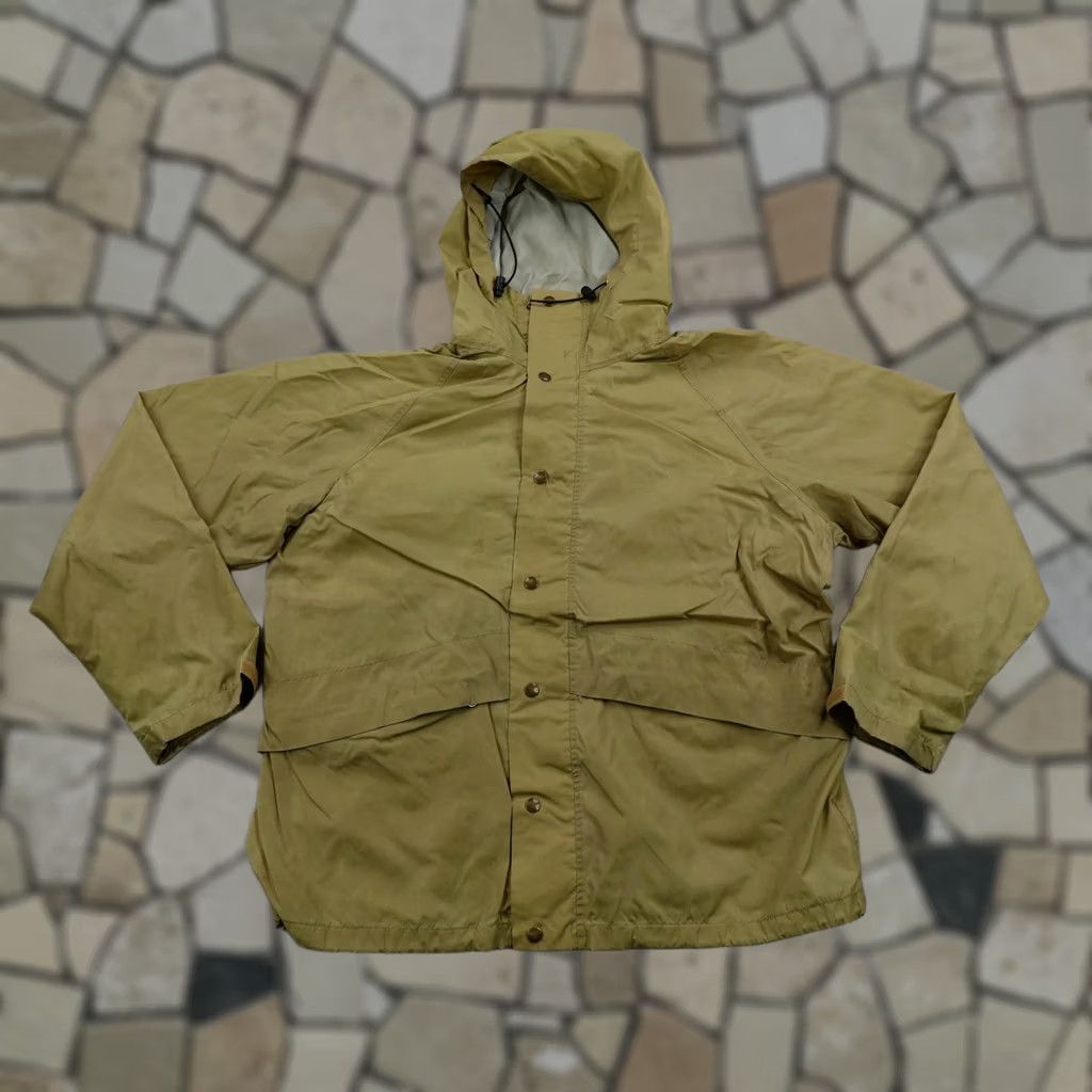 Vintage VINTAGE LL Bean Jacket Mens Large Beige Tan Waterproof Rain Coat Windbreaker 80s Size US L / EU 52-54 / 3 - 1 Thumbnail