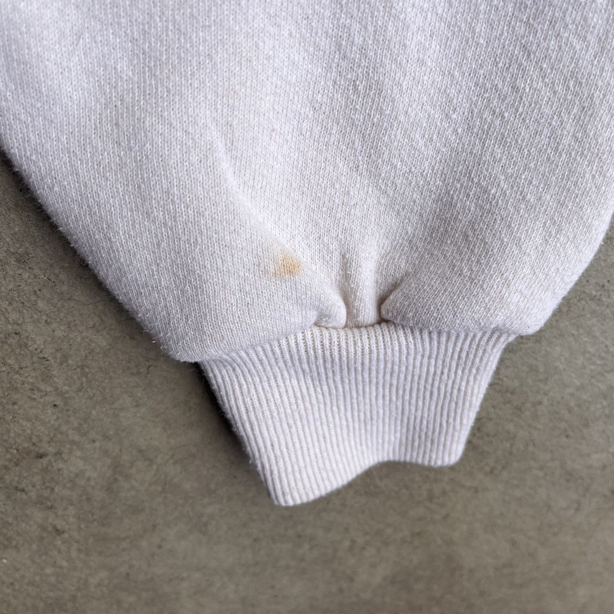 Lee × Vintage Vintage 90’s Made In USA Connecticut Beige Sweatshirt Size US L / EU 52-54 / 3 - 5 Thumbnail